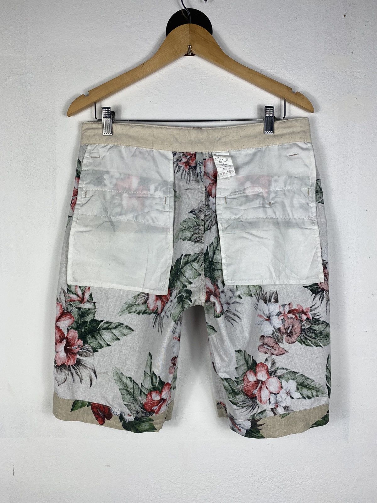 Japanese Brand High Quality Product Floral Short Pant Size US 32 / EU 48 - 9 Thumbnail