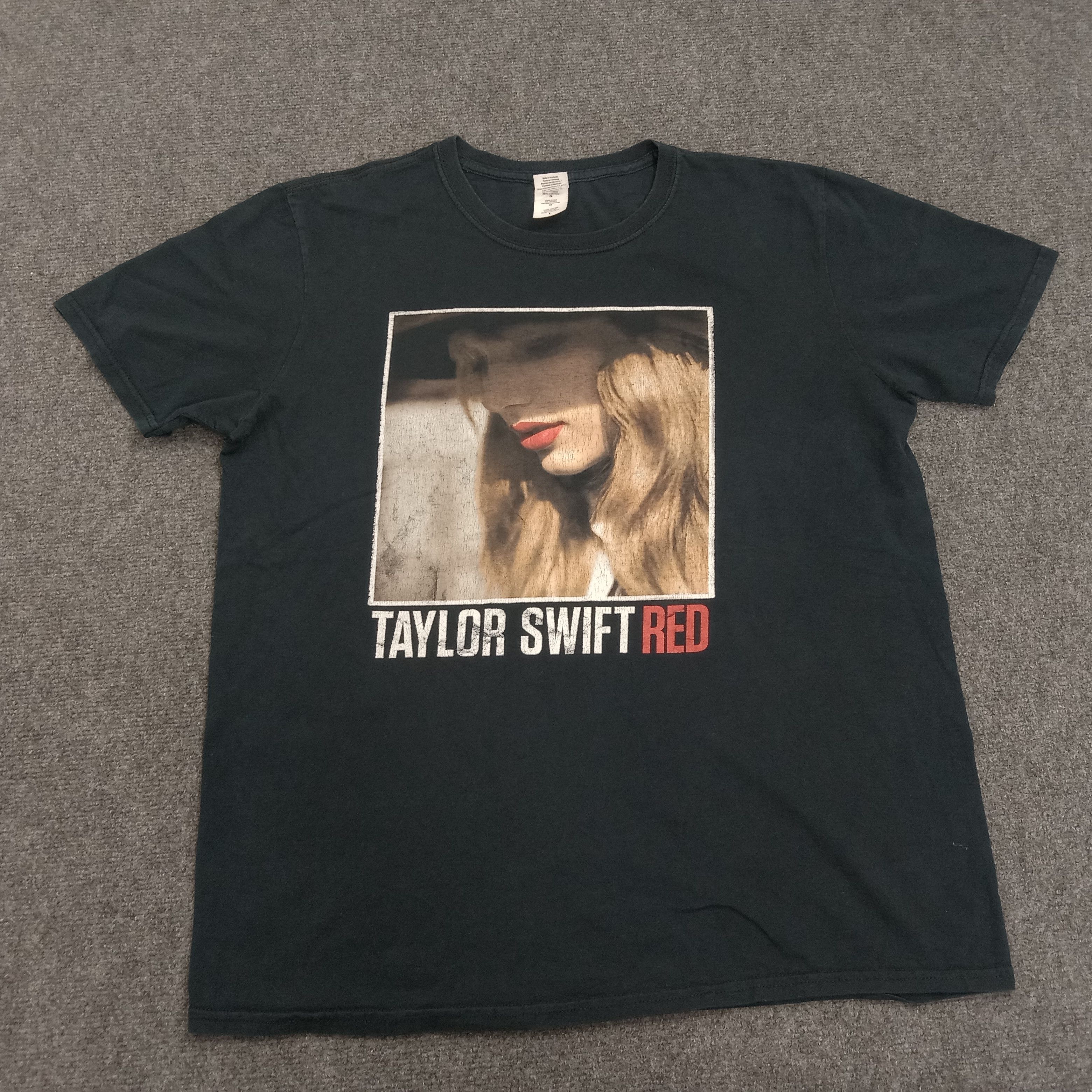 Taylor Swift merch // Red Tour Shirt popular // XL // Deadstock