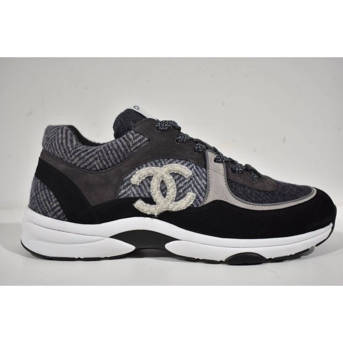 Chanel Chanel 22K Mens Black Grey Suede CC Logo Low Top Sneaker