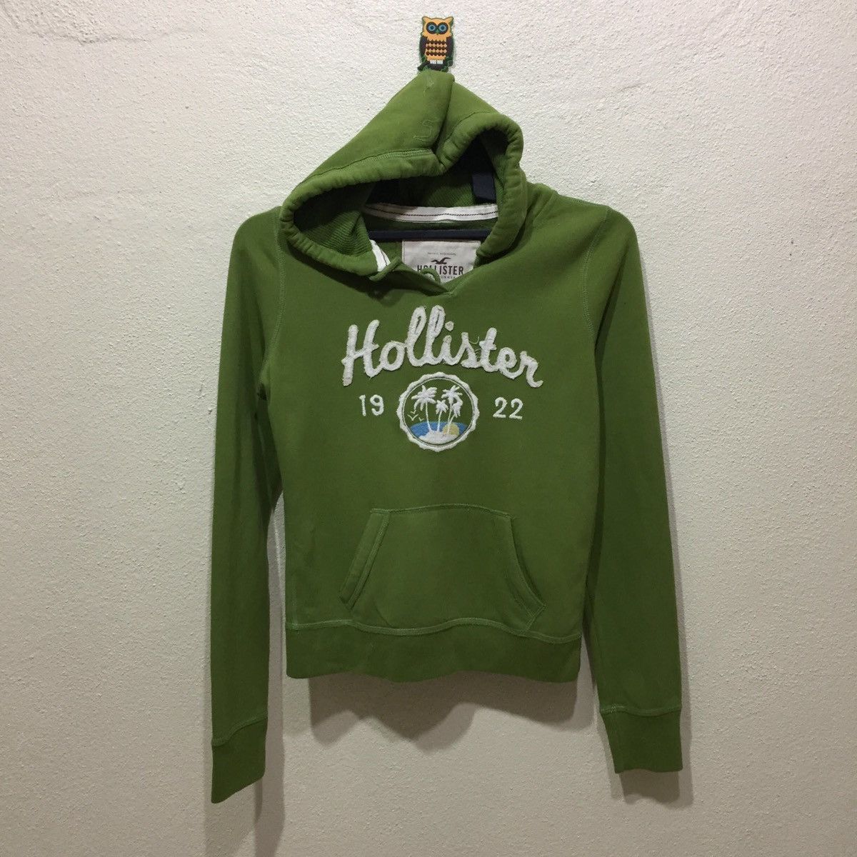 HOLLISTER Hoodie spellout Big Logo size M fits S