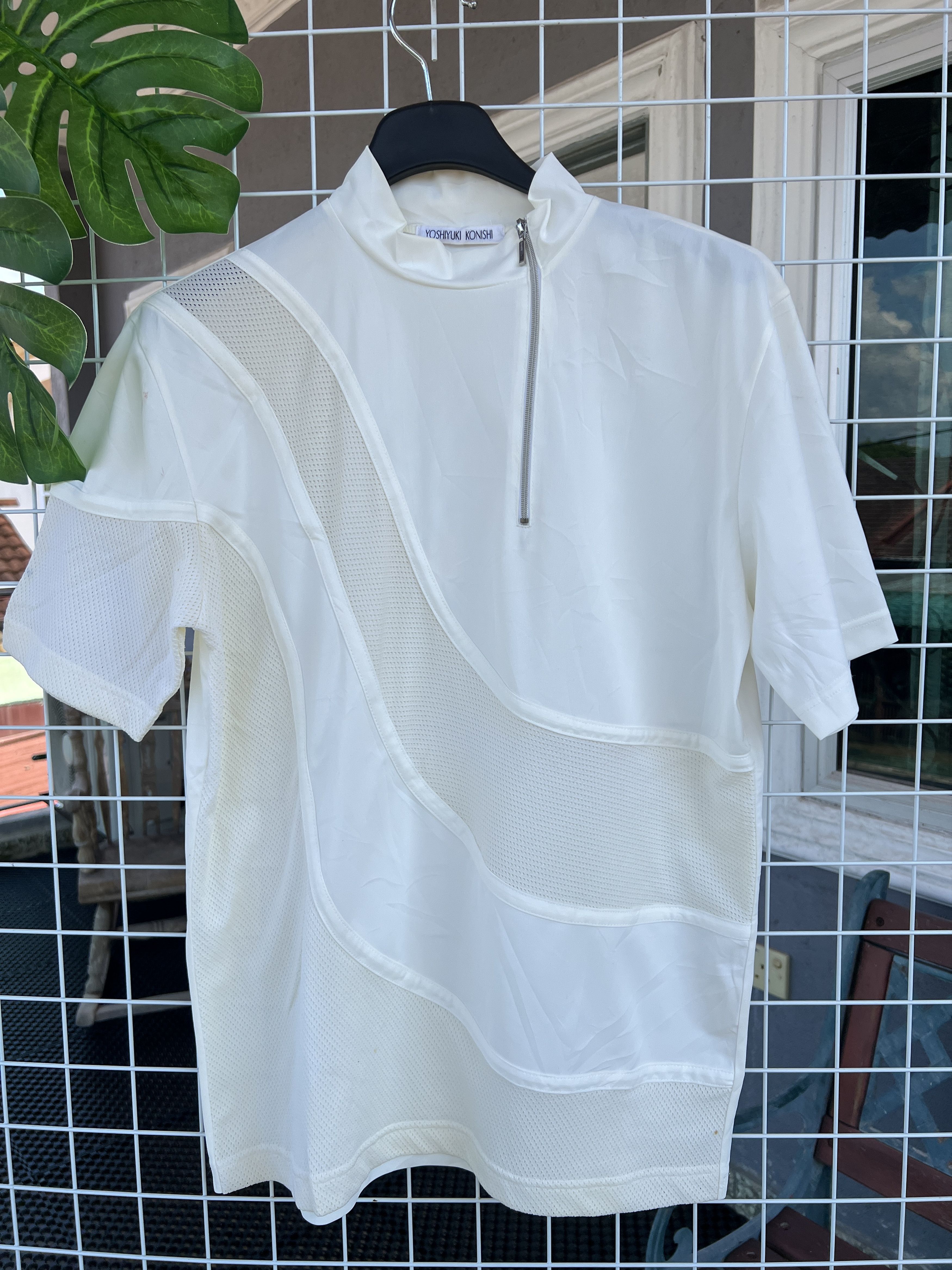 Vintage polyester Zip Tee
