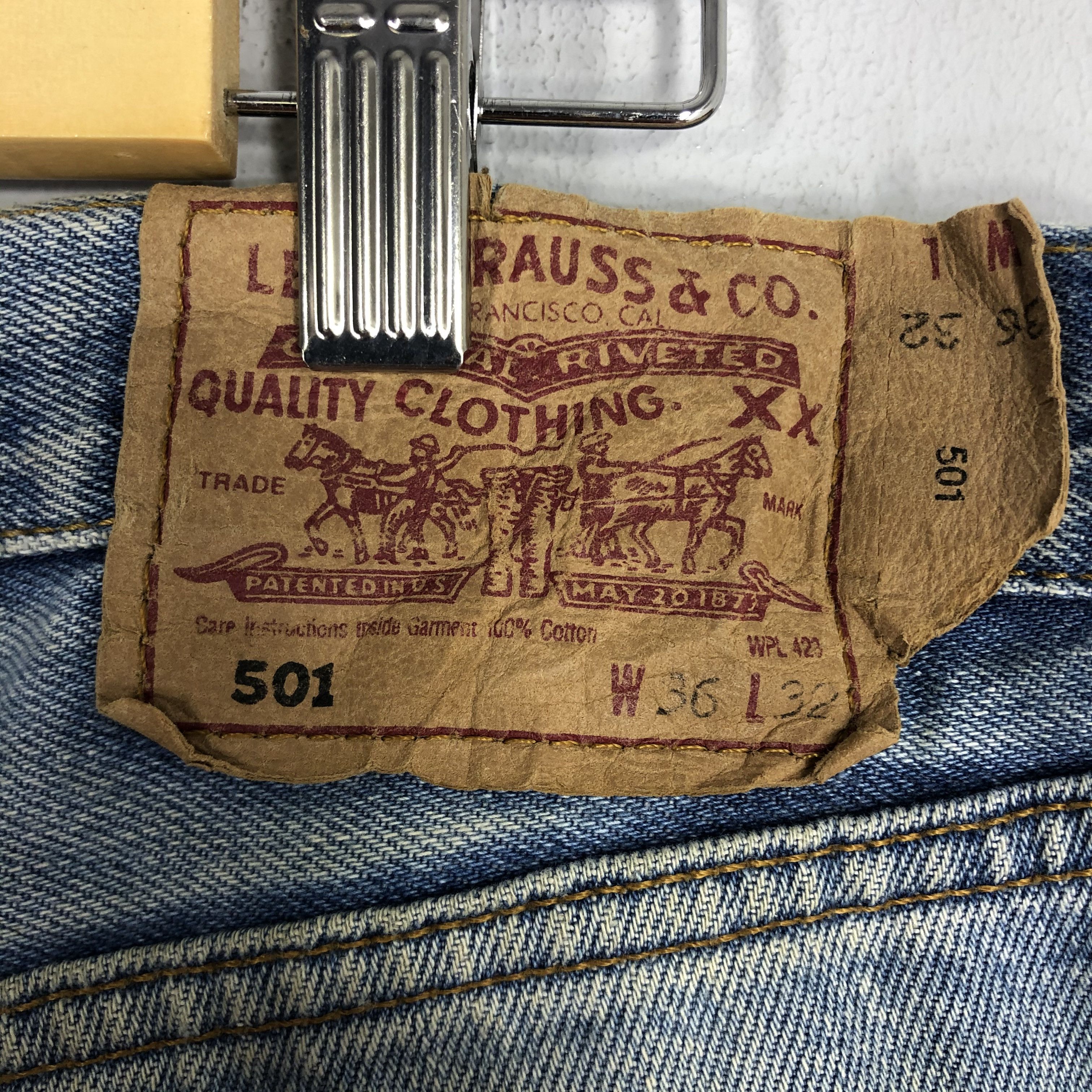 Vintage Levi's 501 Ripped Light Blue Jean Size 36