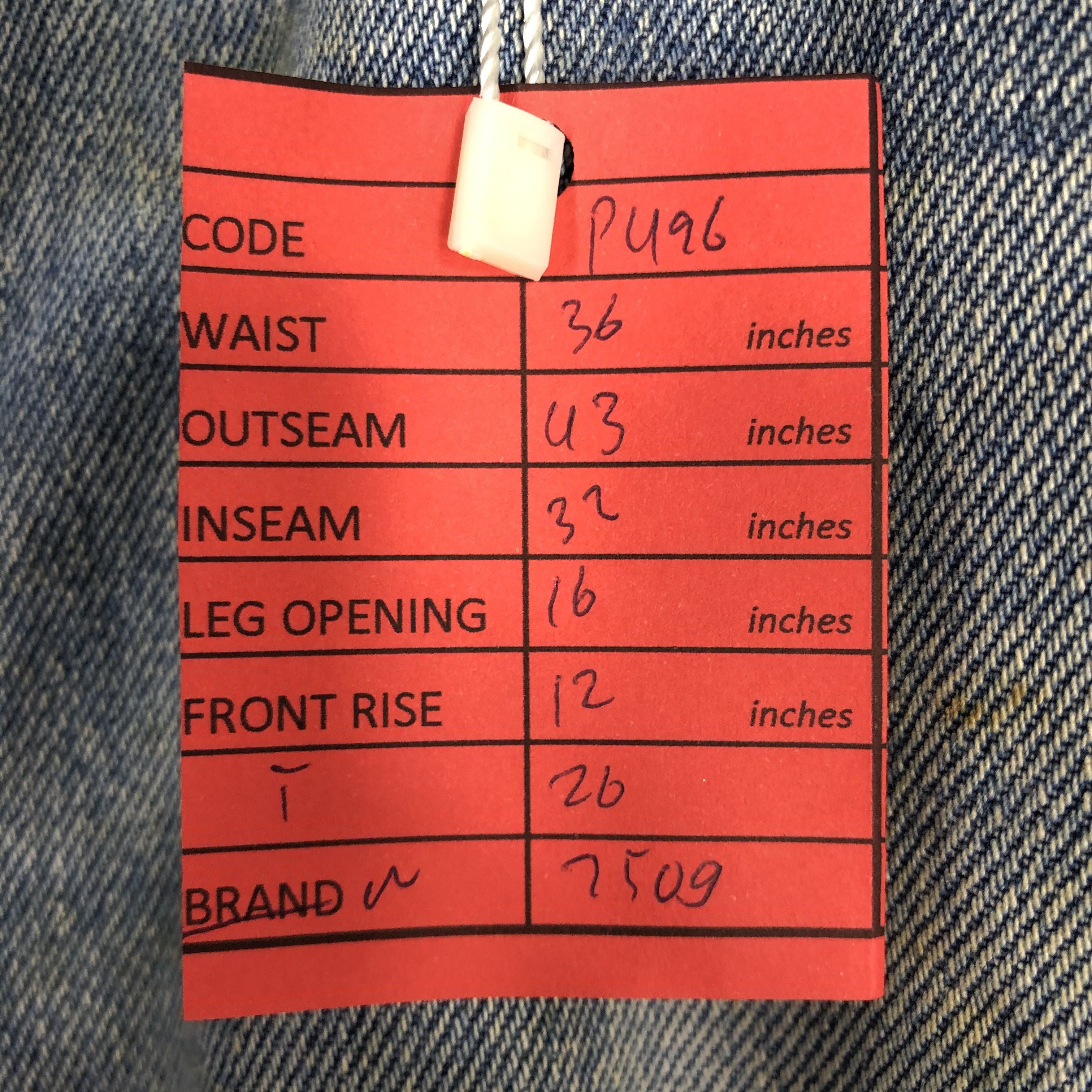 Vintage Levi's 501 Ripped Light Blue Jean Size 36