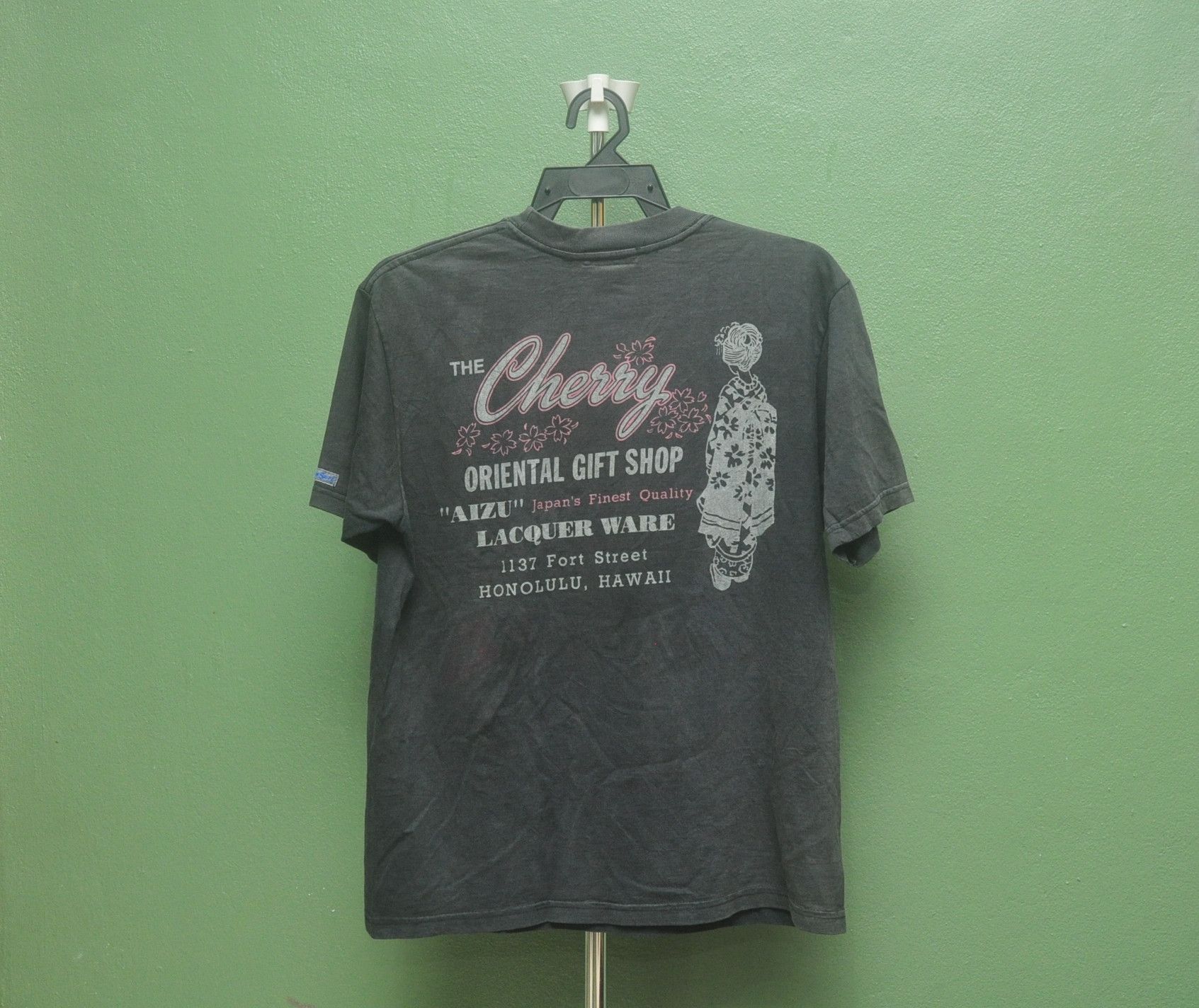 Japanese Brand × Sun Surf × Vintage Vintage Sun Surf The Cherry Honolulu Hawaii Shirt Size US L / EU 52-54 / 3 - 1 Thumbnail