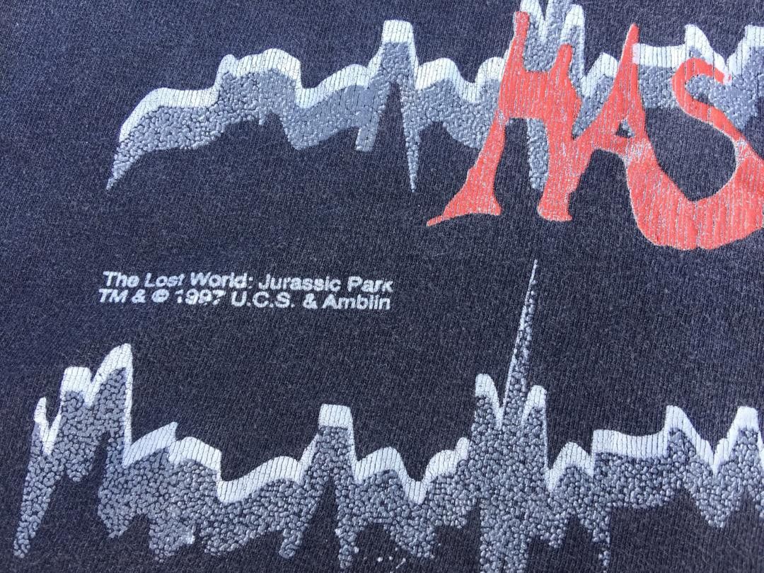 Vintage Vintage Jurassic Park 1997 Something Has Survived Shirt Size US M / EU 48-50 / 2 - 4 Thumbnail