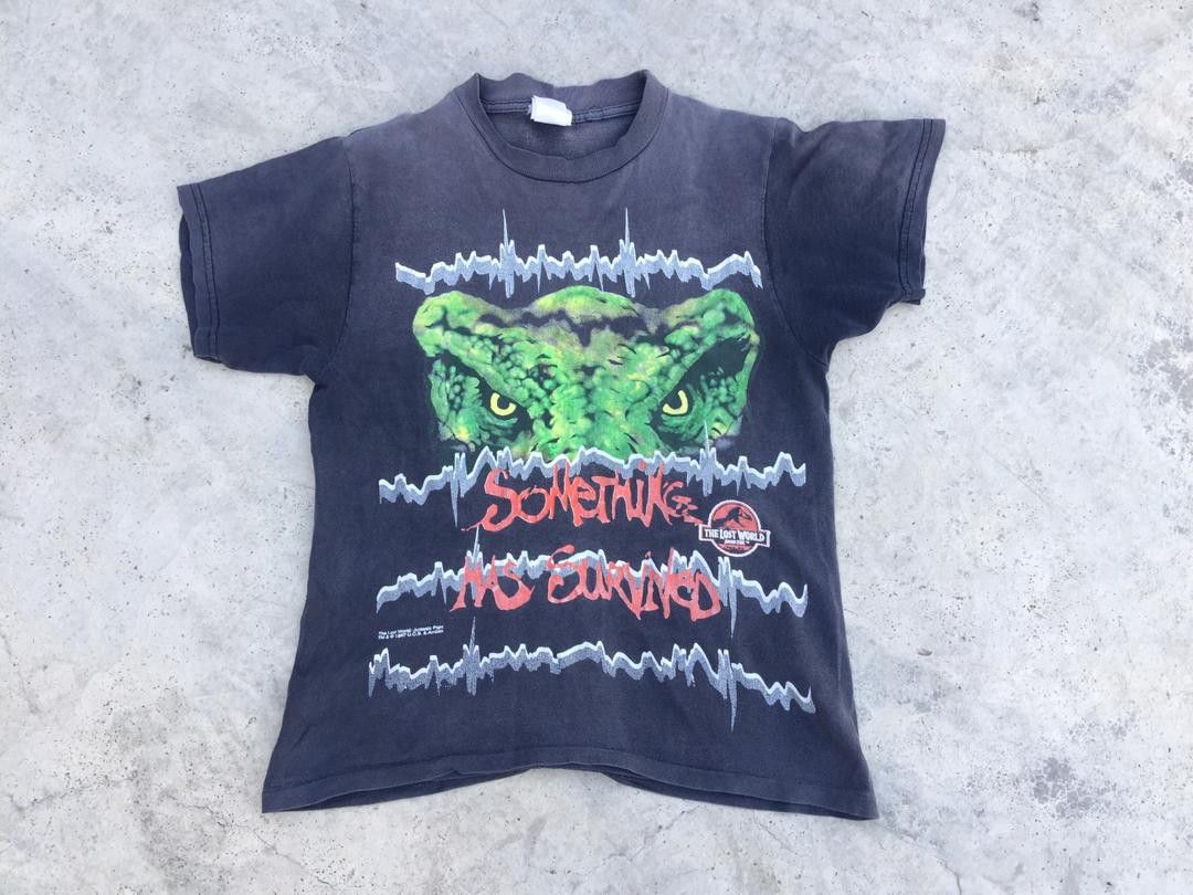Vintage Vintage Jurassic Park 1997 Something Has Survived Shirt Size US M / EU 48-50 / 2 - 1 Thumbnail