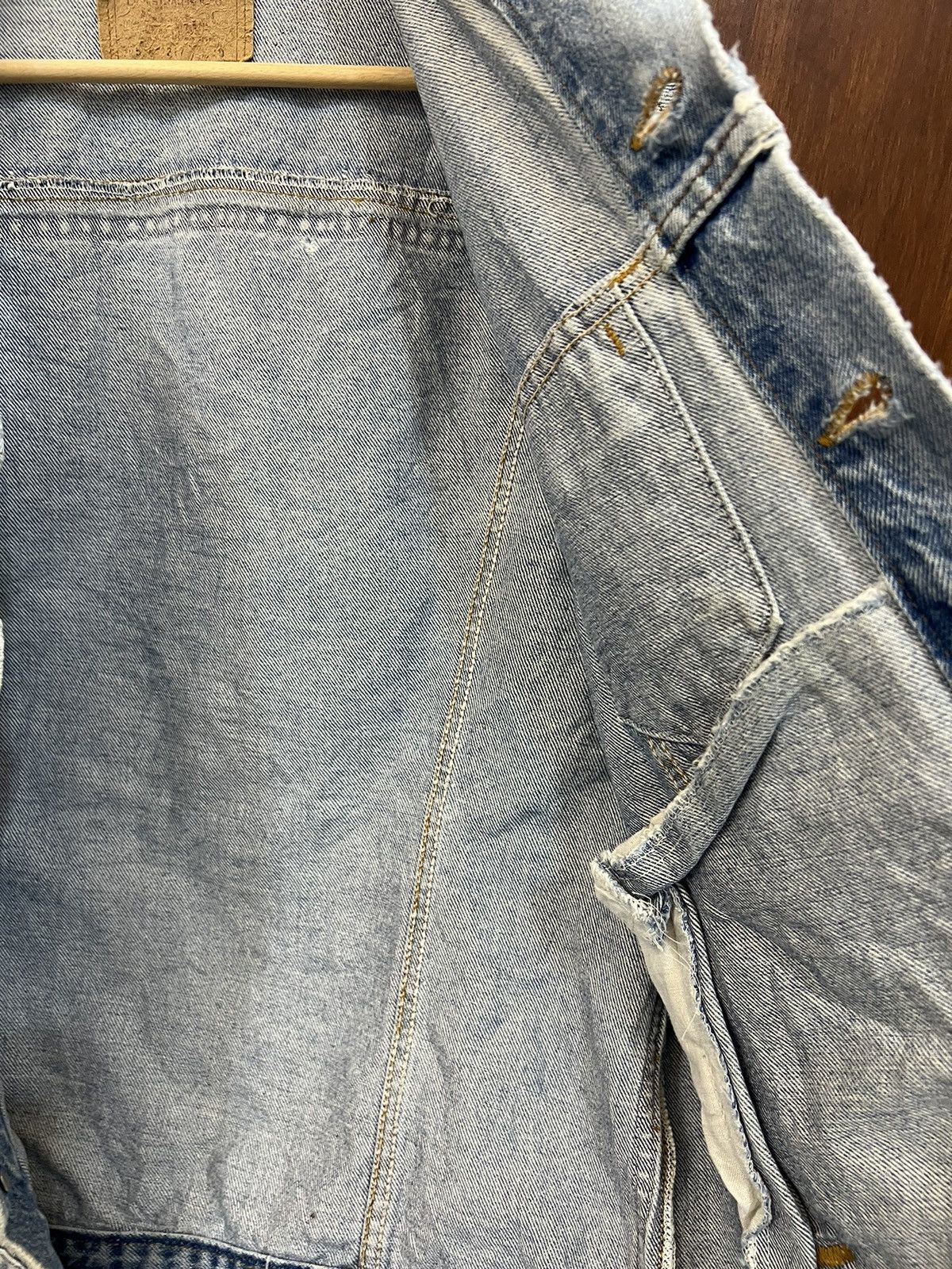 Levi's Vintage Custom Kurt Cobain Made in USA Denim Jacket Size US L / EU 52-54 / 3 - 13 Thumbnail