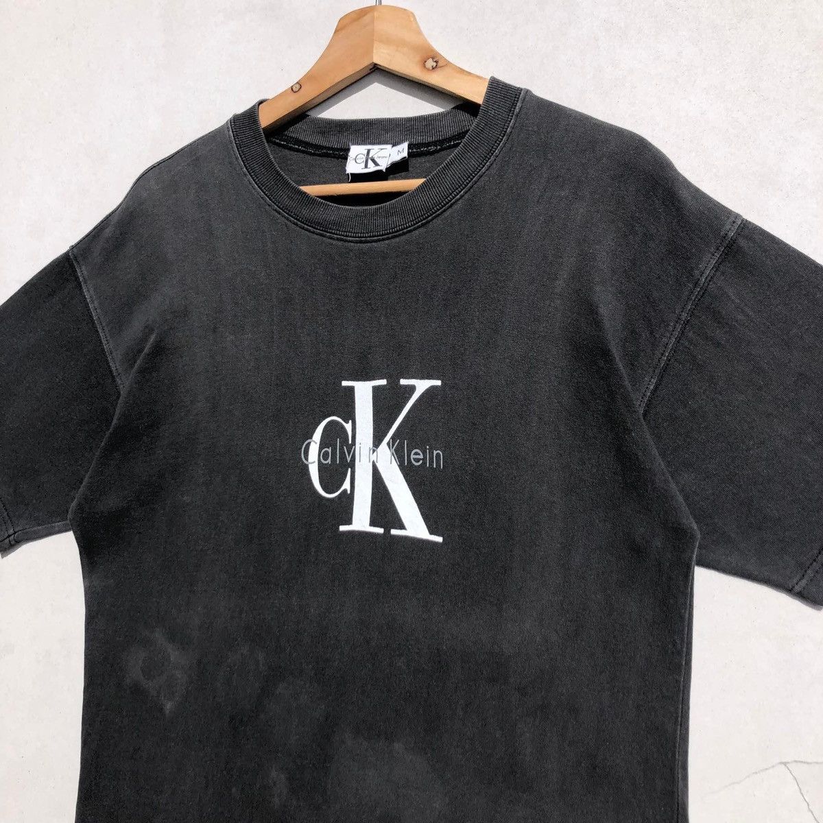 Calvin Klein 🔥Accept Binding Offer🔥 Calvin Klein Size US M / EU 48-50 / 2 - 3 Thumbnail