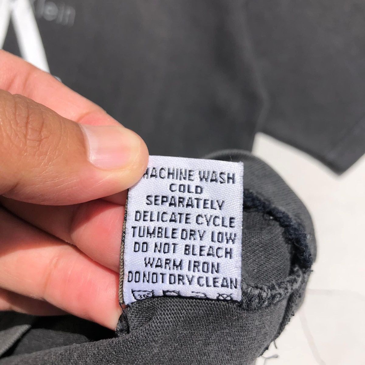 Calvin Klein 🔥Accept Binding Offer🔥 Calvin Klein Size US M / EU 48-50 / 2 - 8 Thumbnail