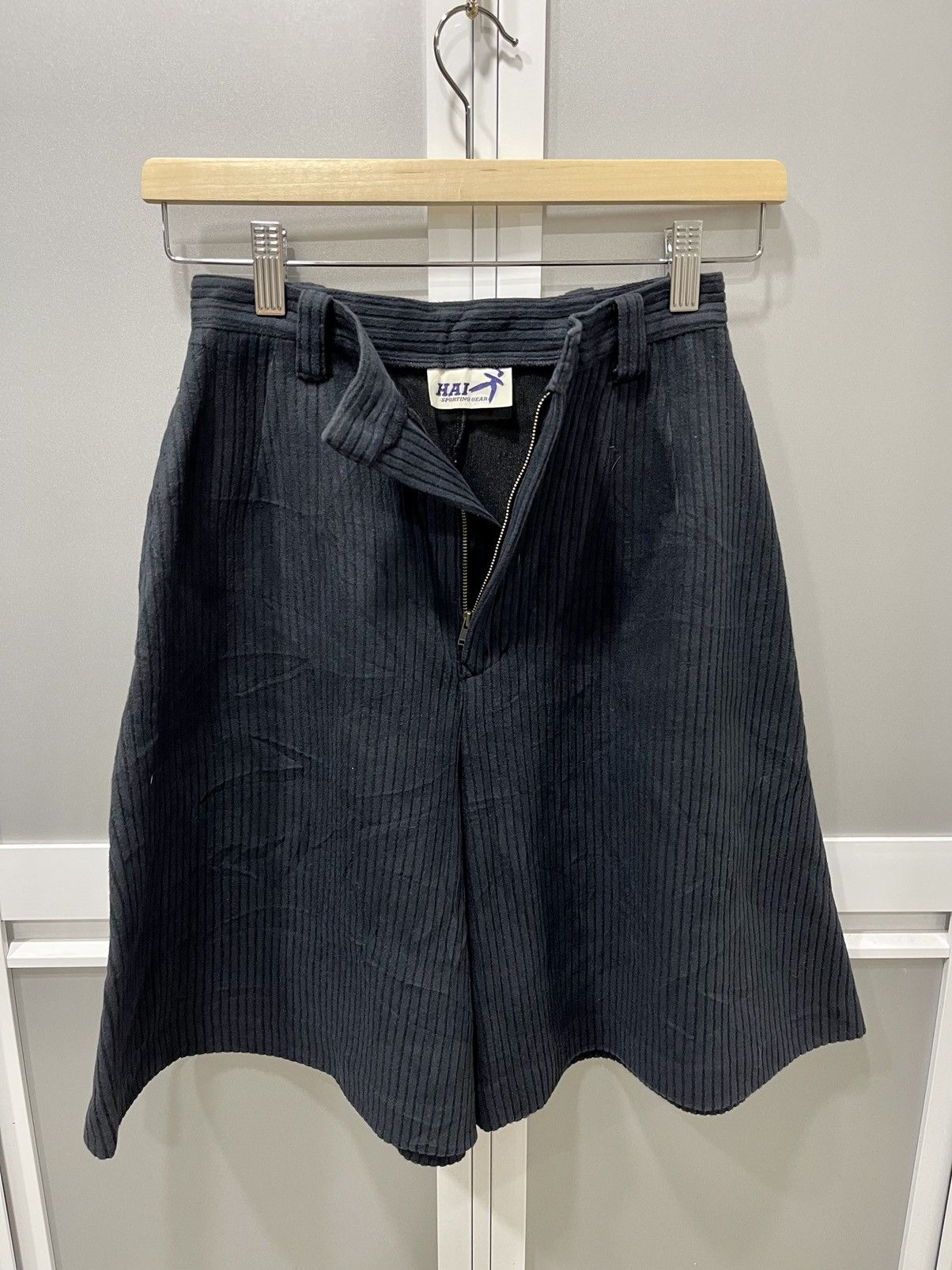 VINTAGE🔥🔥CORDUROY LOW RISE MINI SKIRT HAI SPORTING GEAR
