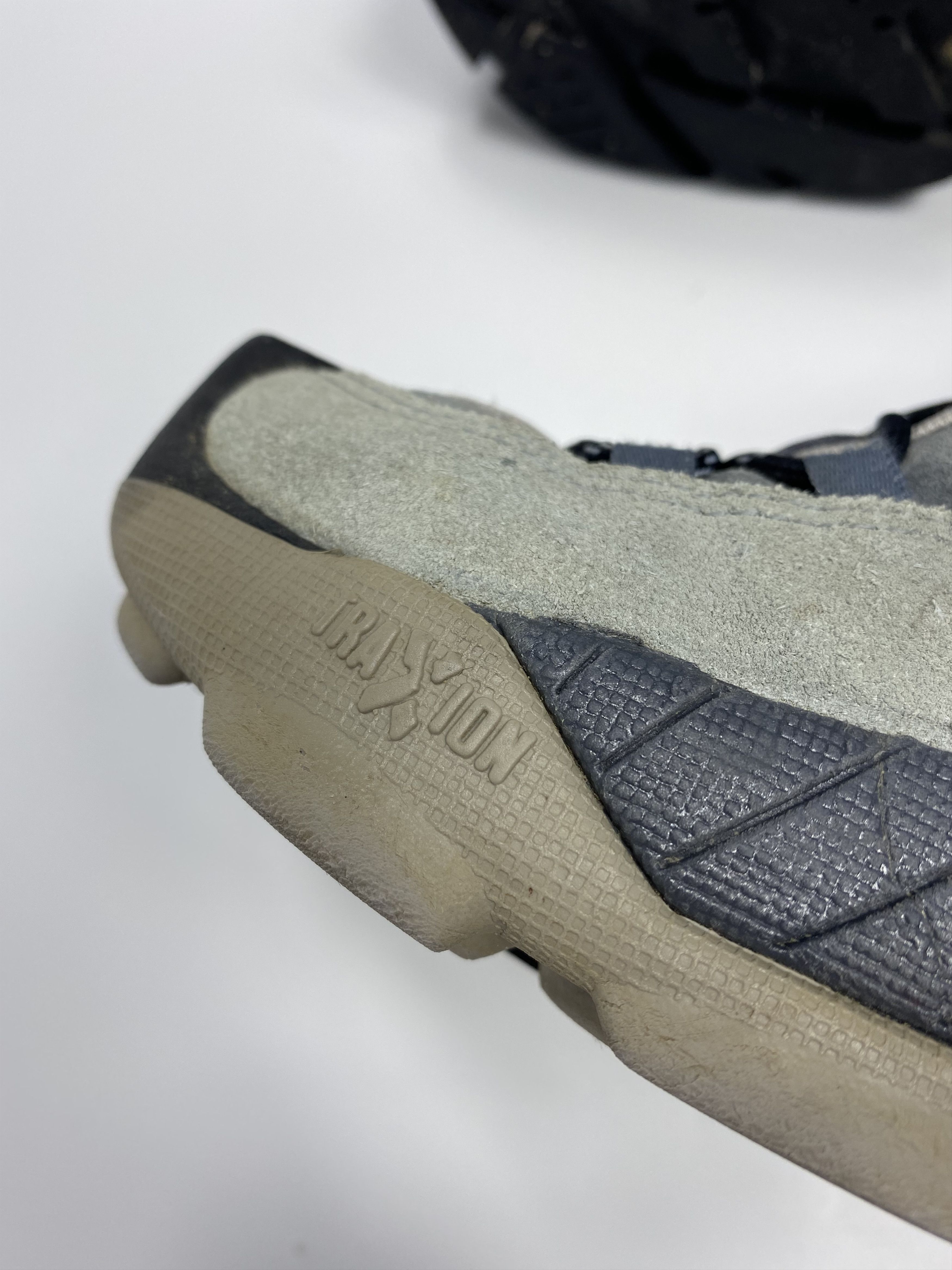 Adidas Adidas 2003 Vintage Torsion Suede Hiking Sneakers Size US 8 / EU 41 - 8 Thumbnail