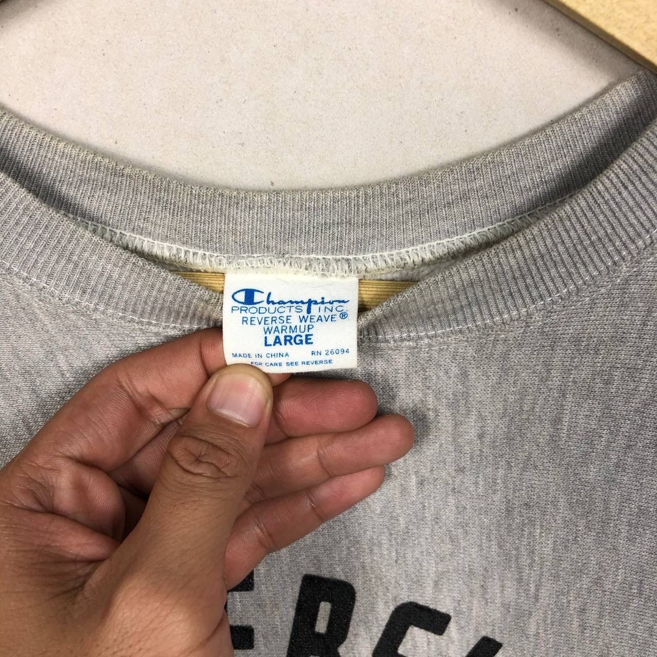 Champion ⚡️Vintage 90s Champion Reverse Weave Sweatshirt Size US L / EU 52-54 / 3 - 5 Thumbnail