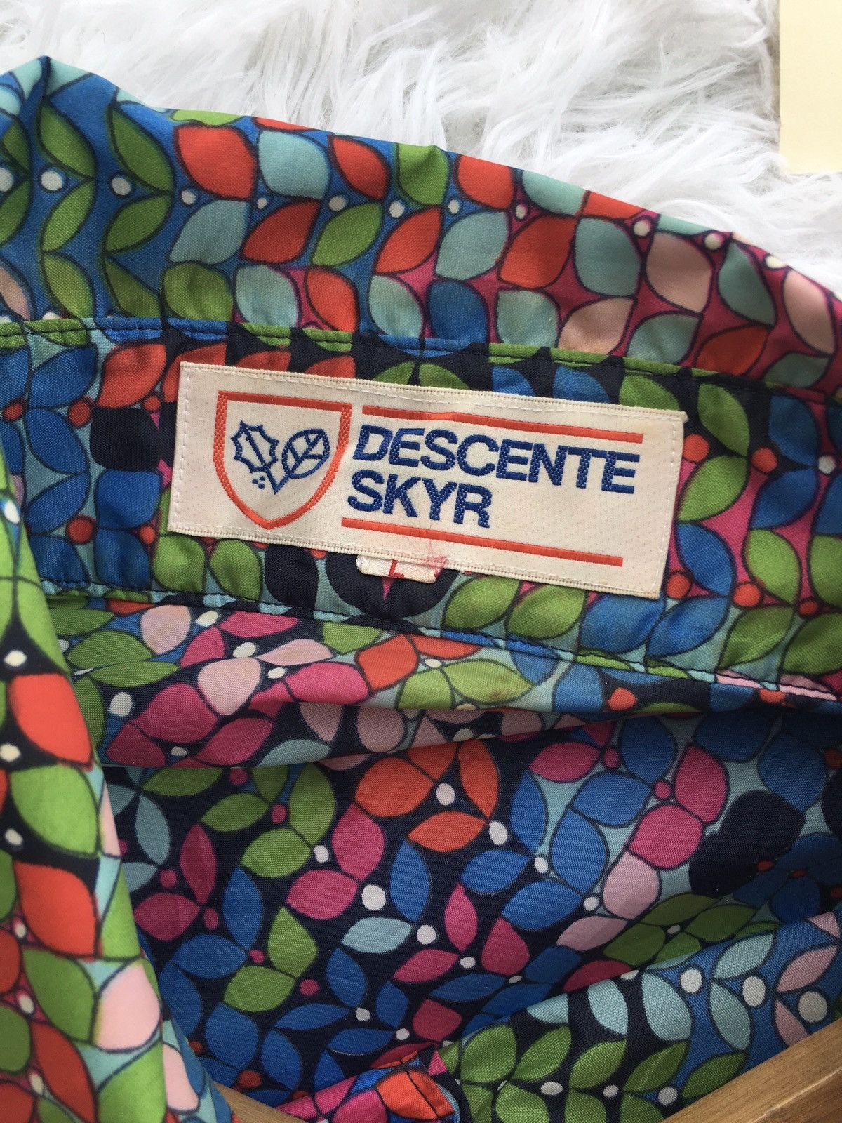 Descente Rare Multicolor DESCENTE Nylon Buttons Up Shirt Size US M / EU 48-50 / 2 - 6 Thumbnail