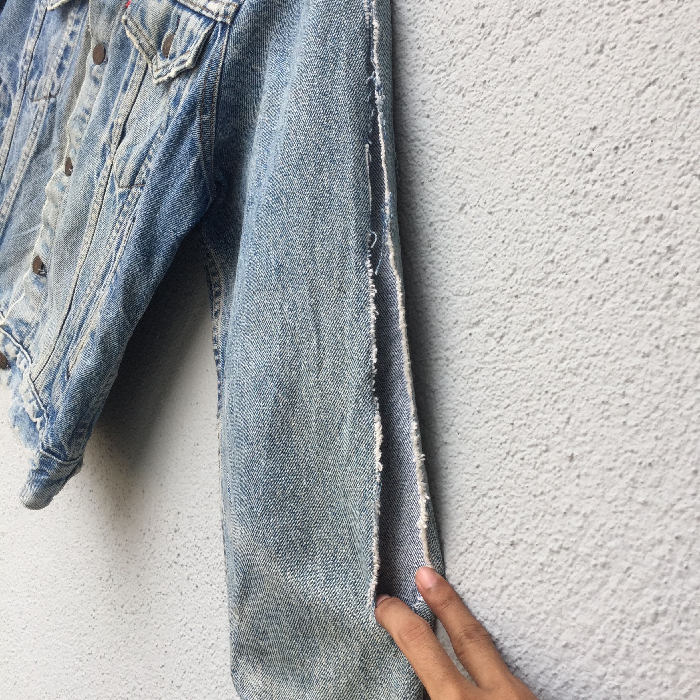 Levi's Vintage Levi's Grunge Blue Wash Trucker Denim Jacket Size US M / EU 48-50 / 2 - 11 Thumbnail