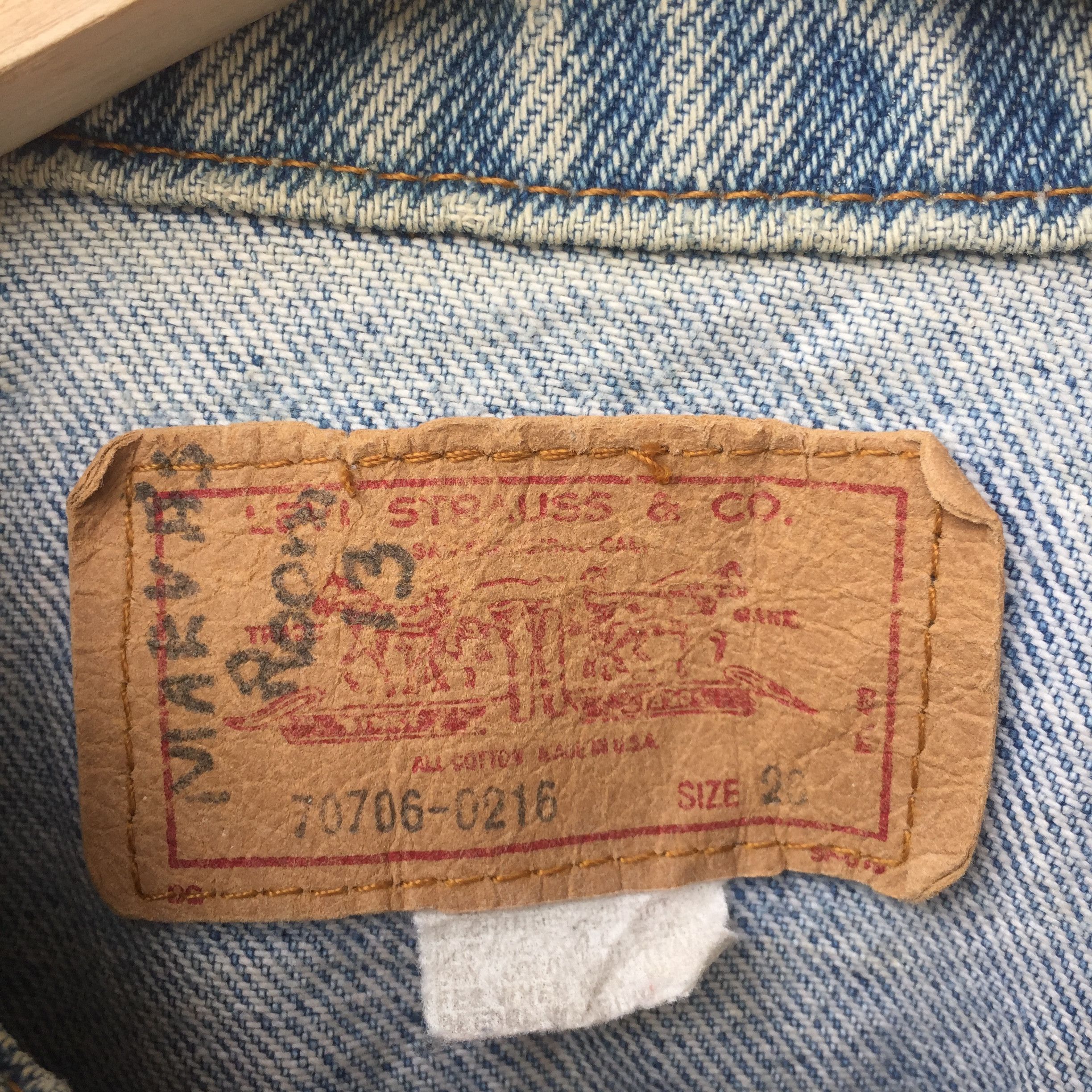 Levi's Vintage Levi's Grunge Blue Wash Trucker Denim Jacket Size US M / EU 48-50 / 2 - 7 Thumbnail