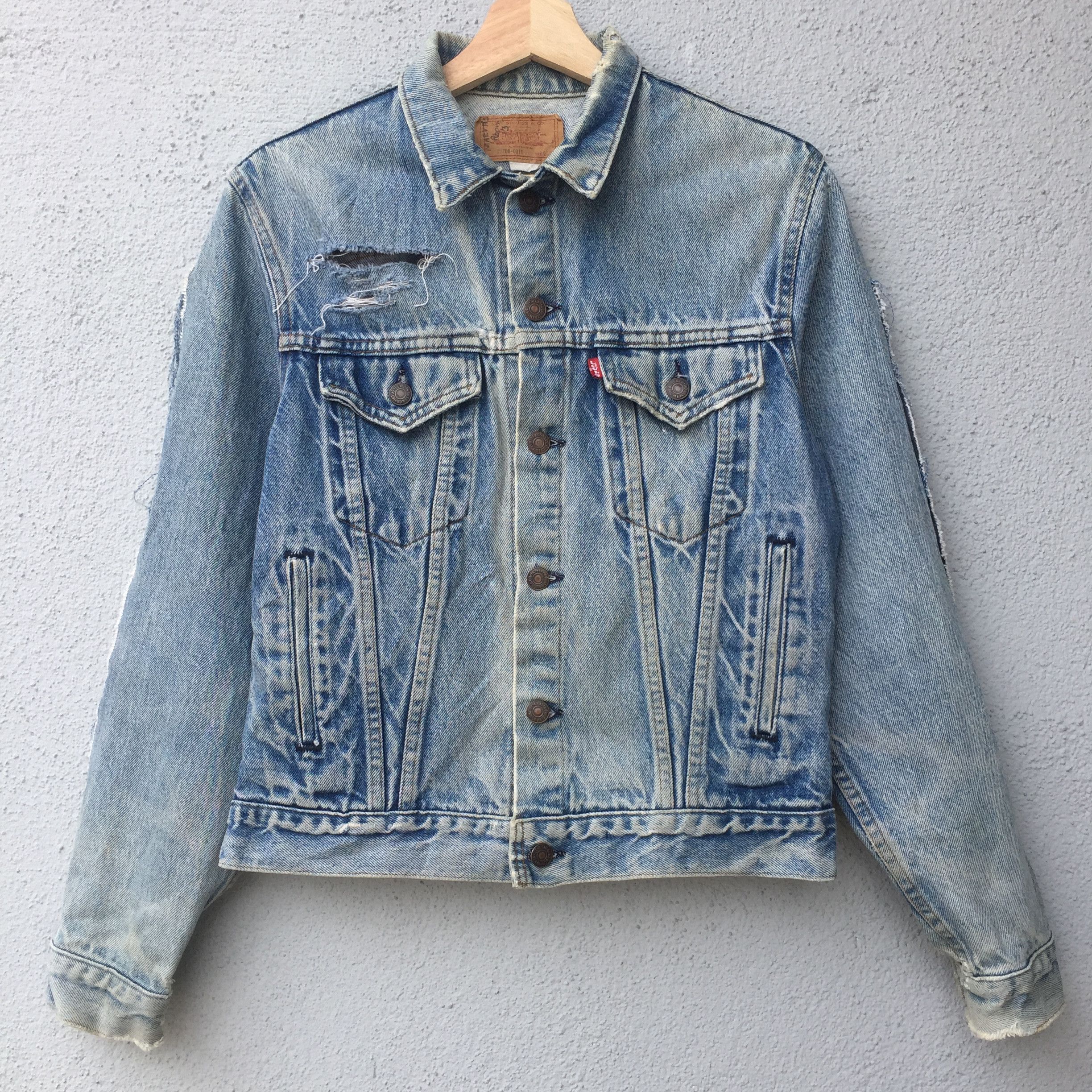 Levi's Vintage Levi's Grunge Blue Wash Trucker Denim Jacket Size US M / EU 48-50 / 2 - 1 Thumbnail