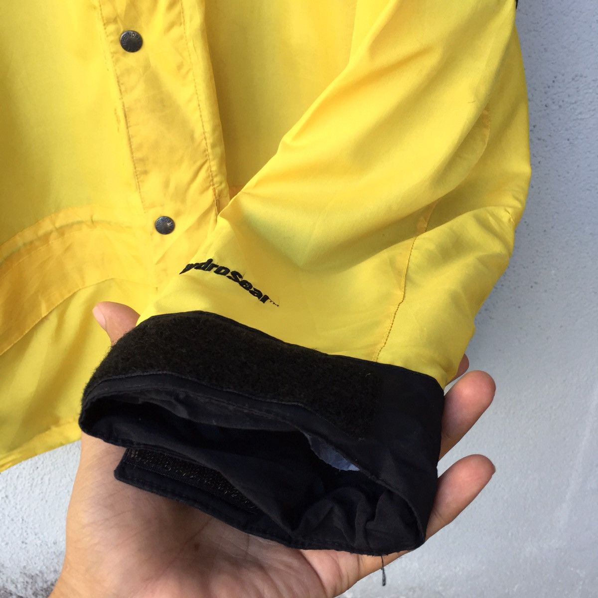 The North Face Vintage The North Face Windbreaker Jacket Size US XL / EU 56 / 4 - 6 Thumbnail