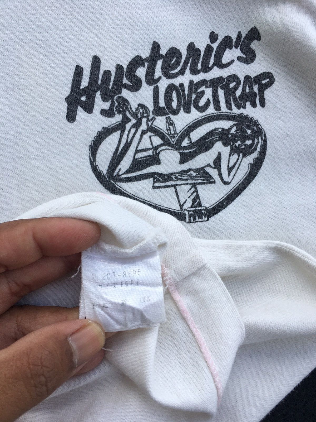 Hysteric Glamour Rare Vintage Hysteric Glamour Lovetrap Tshirt Size US S / EU 44-46 / 1 - 13 Thumbnail
