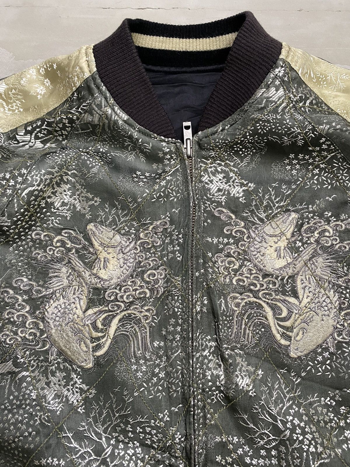 Japanese Brand Vintage REVERSIBLE SUKAJAN Koi Fish Embroidered Jacket Size US L / EU 52-54 / 3 - 7 Thumbnail