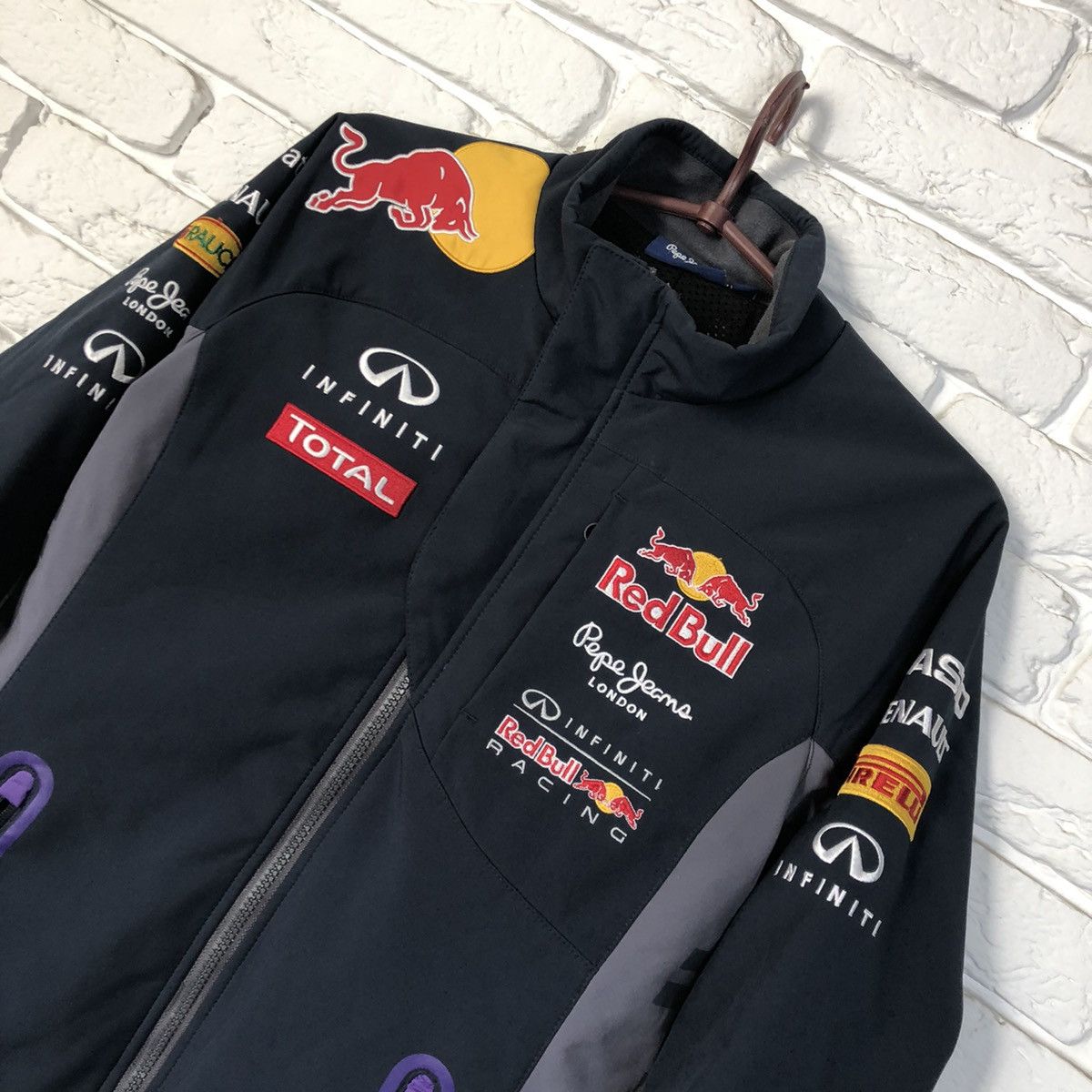 Formula 1 Infiniti Red Bull Racing jacket Size S / US 4 / IT 40 - 3 Thumbnail