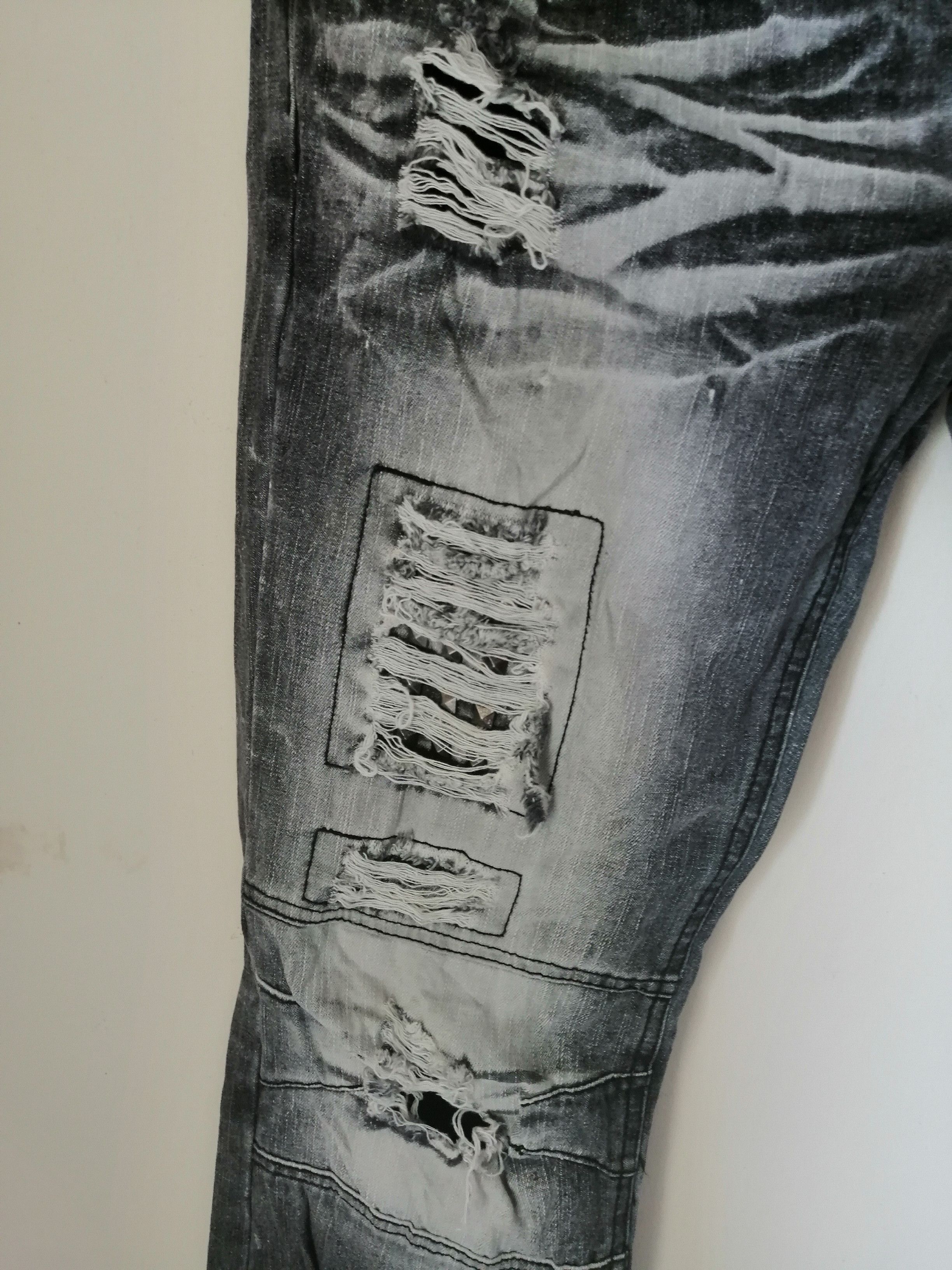 Japanese Brand LOWBOX Distressed denim Size US 31 - 8 Thumbnail