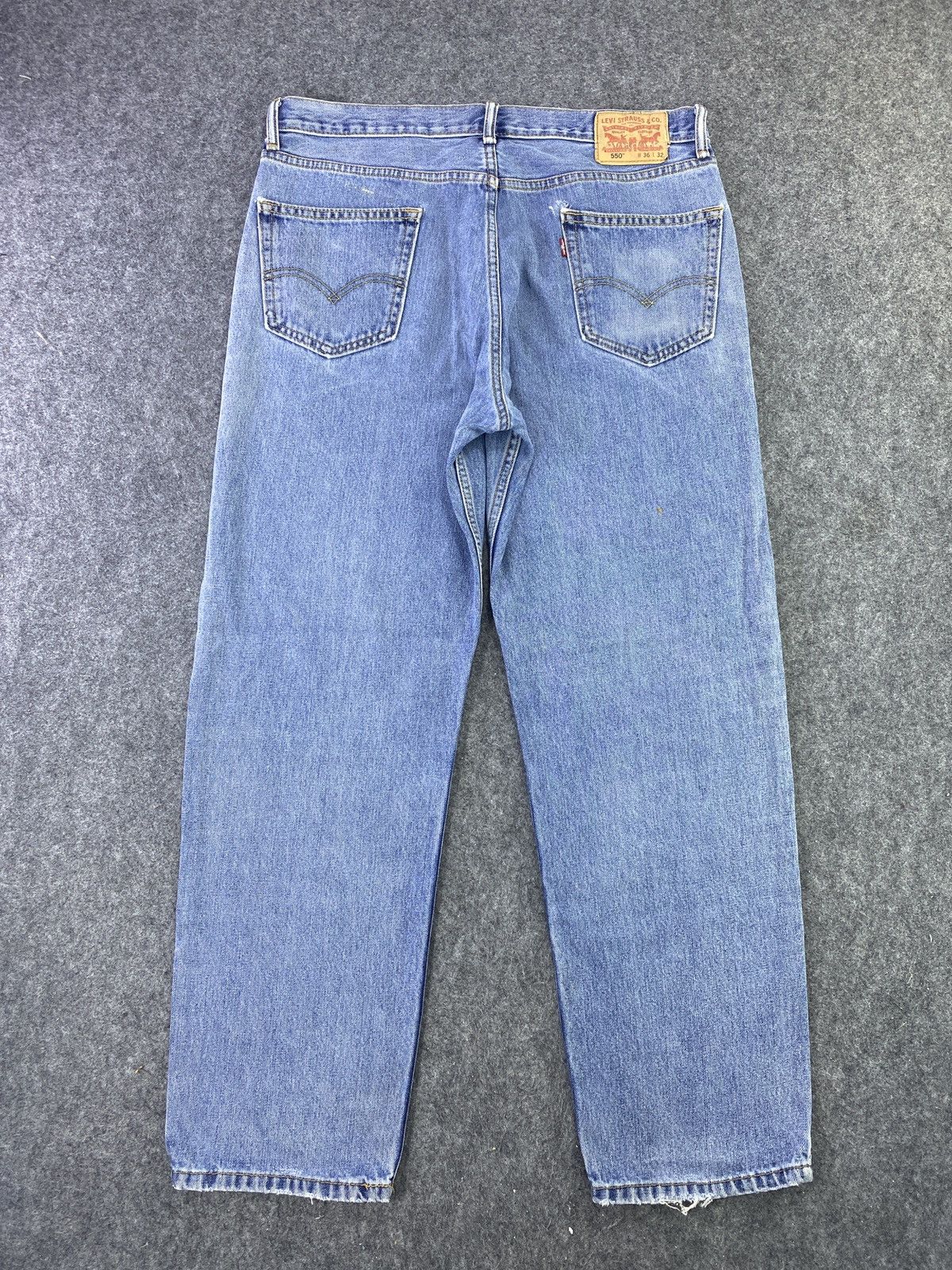 Levi's VINTAGE LEVI'S 550 Blue Wash Jeans - J610 Size US 36 / EU 52 - 2 Thumbnail