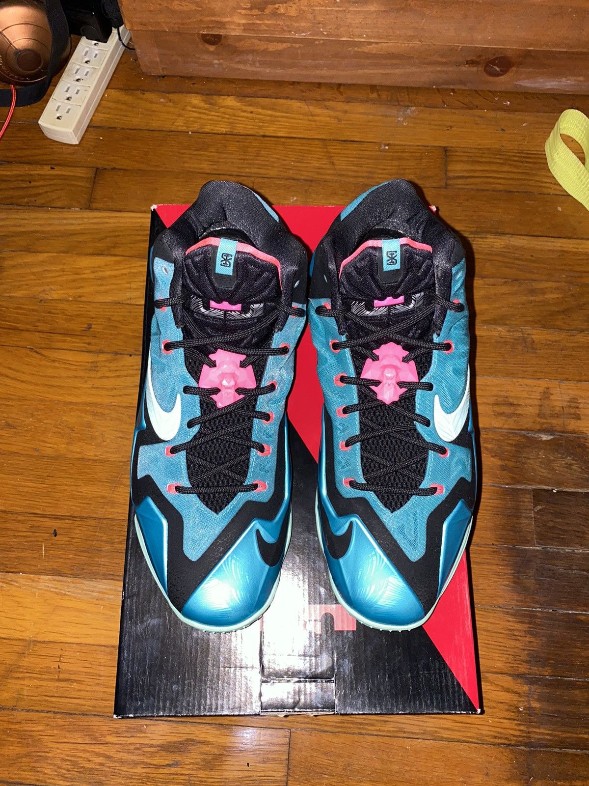 Nike LeBron 11 South Beach Size US 10.5 / EU 43-44 - 3 Thumbnail