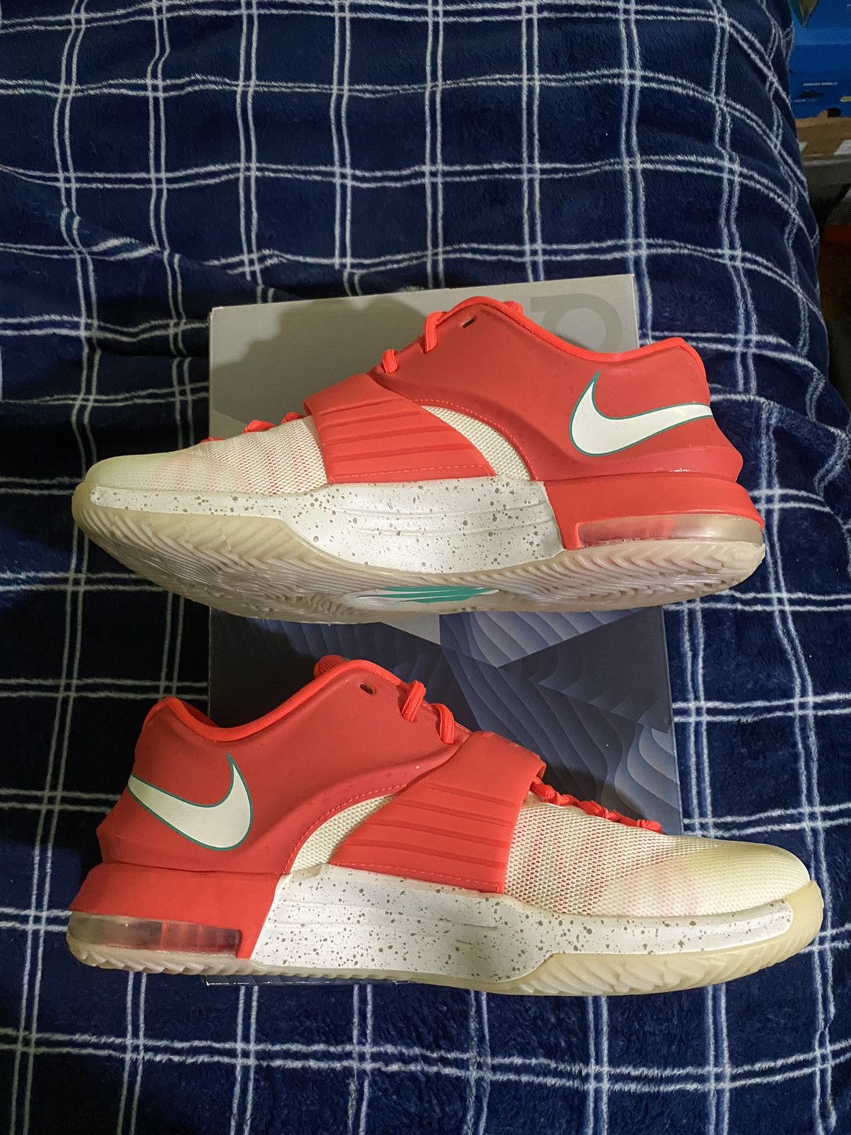 Nike KD 7 Xmas Egg Nog 2014 Size US 10.5 / EU 43-44 - 3 Thumbnail