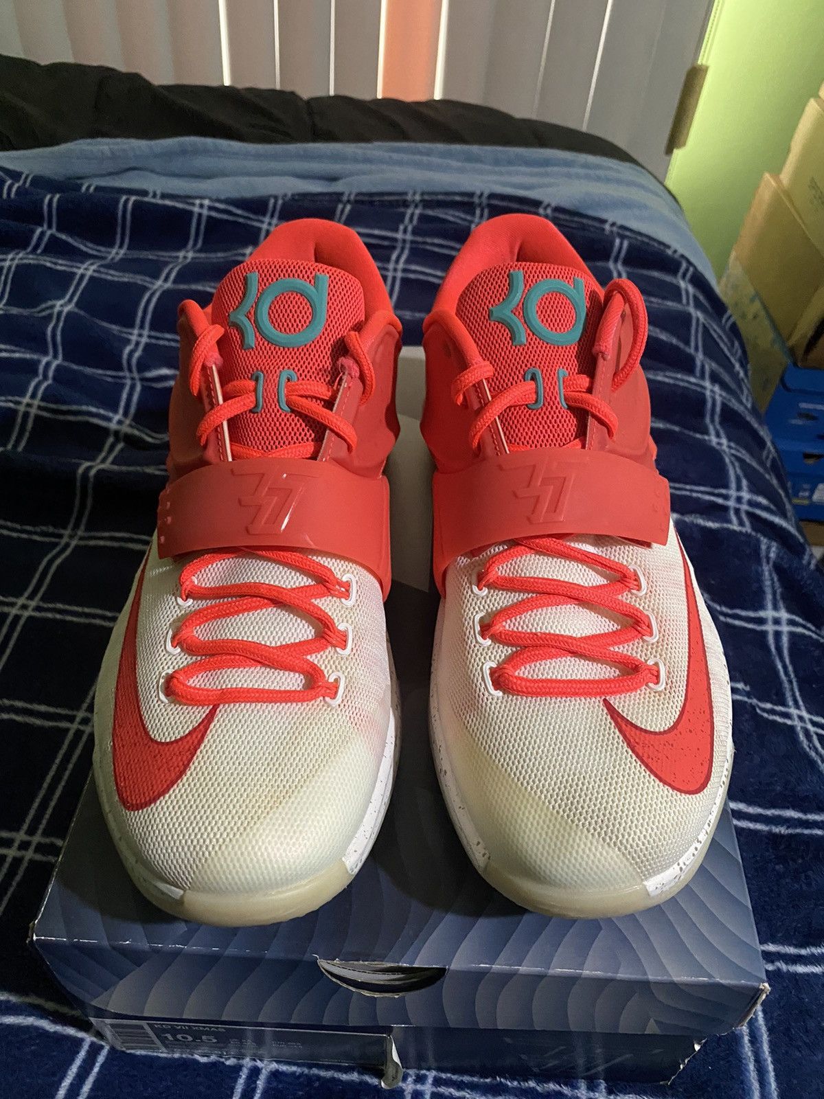 Nike KD 7 Xmas Egg Nog 2014 Size US 10.5 / EU 43-44 - 4 Thumbnail