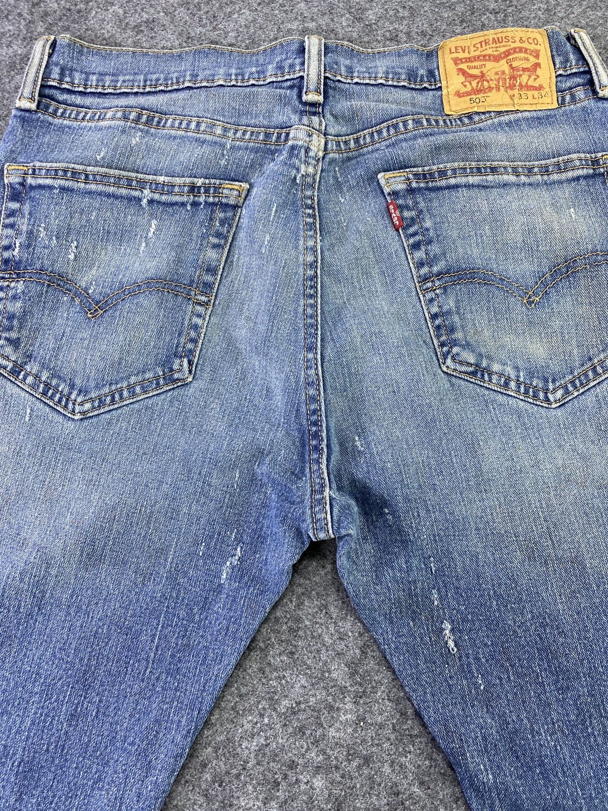 Levi's VINTAGE LEVI'S 505 DISTRESS BLUE WASH JEANS - J620 Size US 33 - 10 Thumbnail