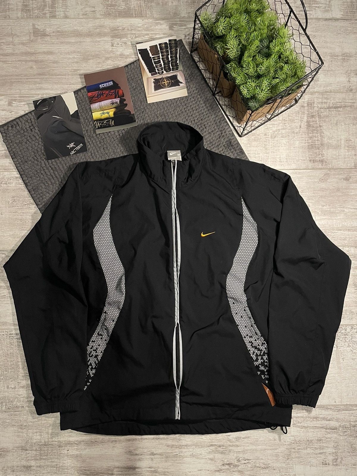 image of Nike Shox Vintage Drill Jacket Y2K in Black, Men's (Size Medium)
