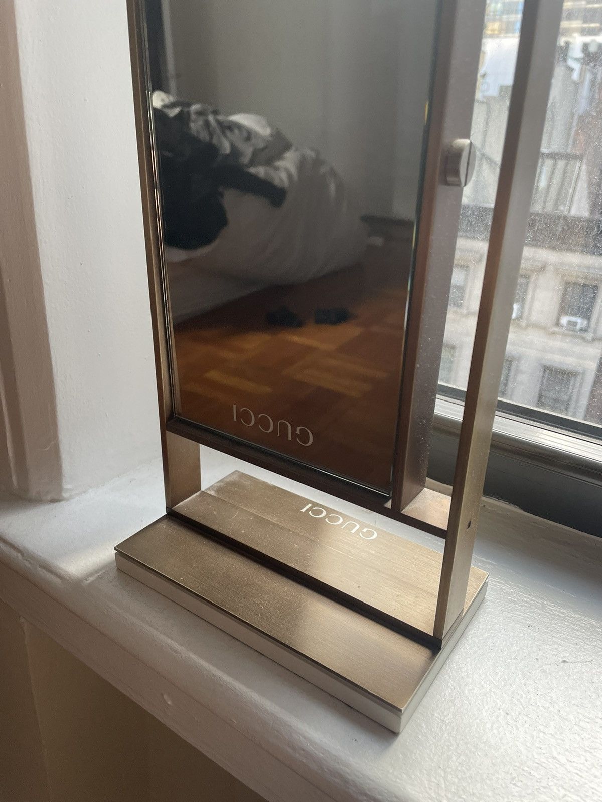 Gucci Gucci Jewelry Retailer Display Mirror Size ONE SIZE - 5 Thumbnail