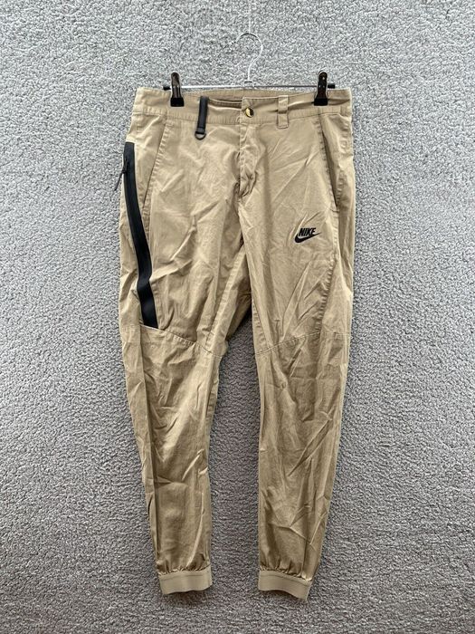 Nike tech woven pant on sale t2