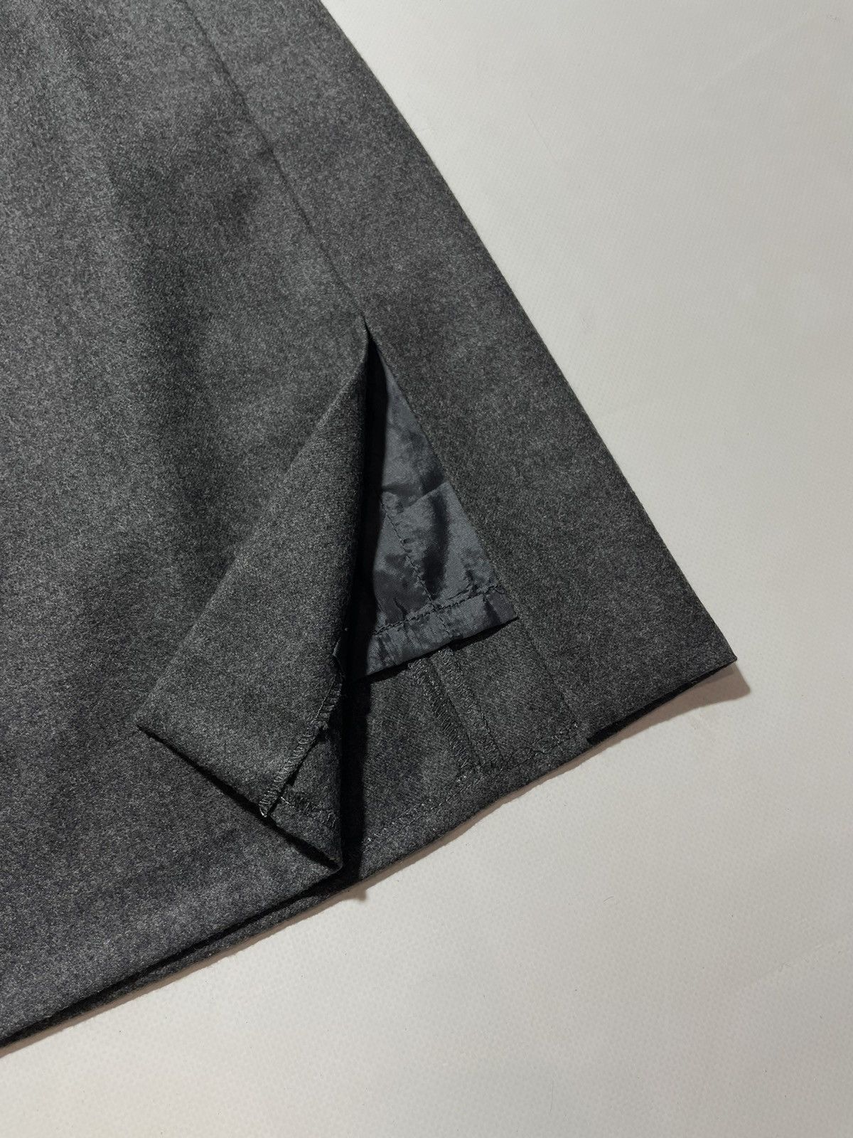Escada × Vintage Vintage Escada Wool Skirt Size 27" / US 4 / IT 40 - 4 Thumbnail