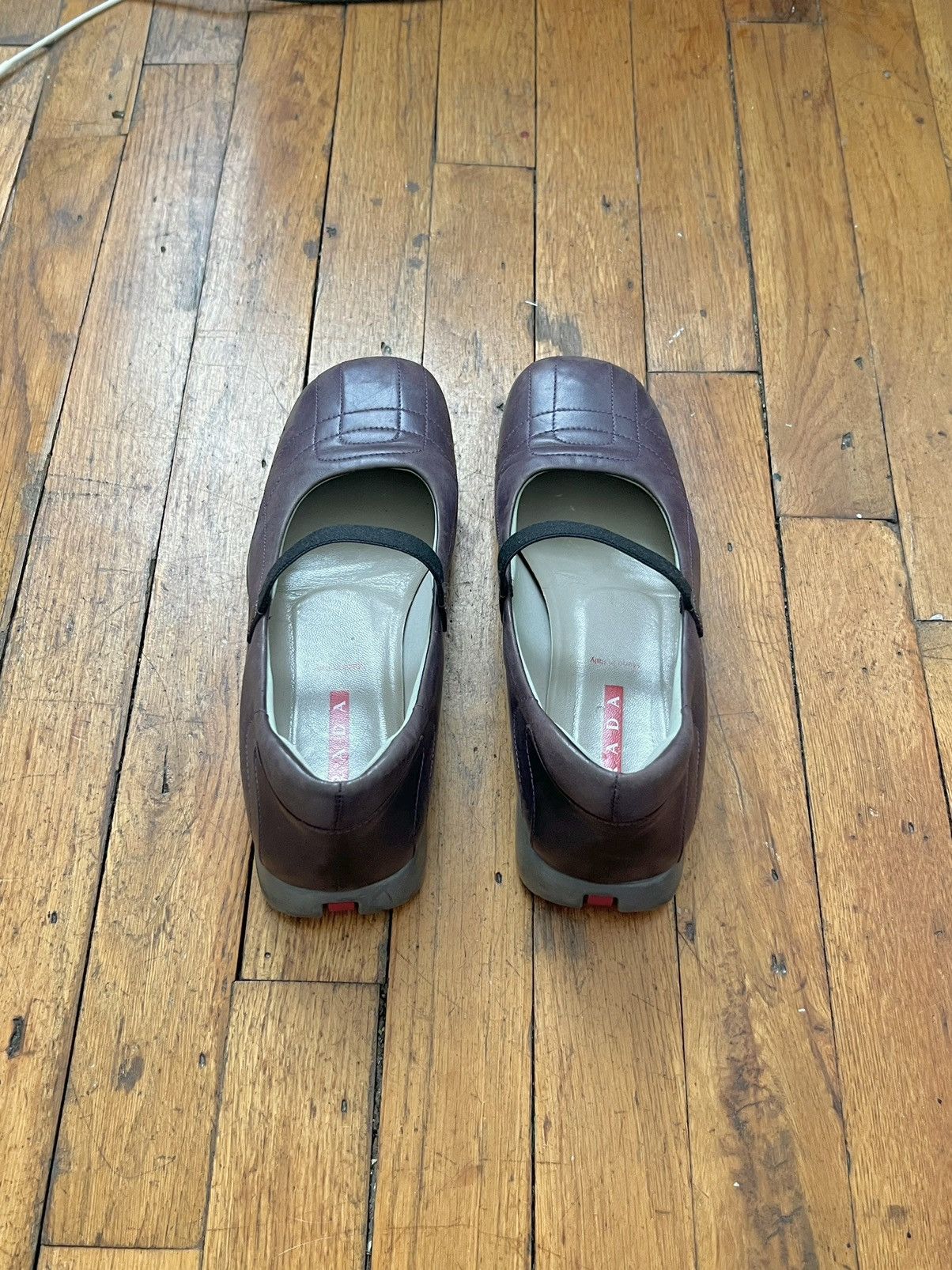 PRADA プラダ アーカイブ ヴィンテージ レザーシューズ メリージェーン PRADA ブラッシュドレザーメリージェーンシューズ/ホワイト