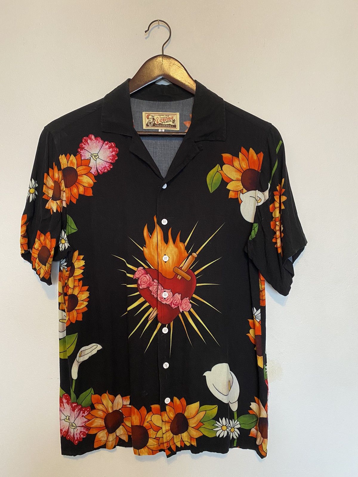 Factory Pleasures Flowers Button Down