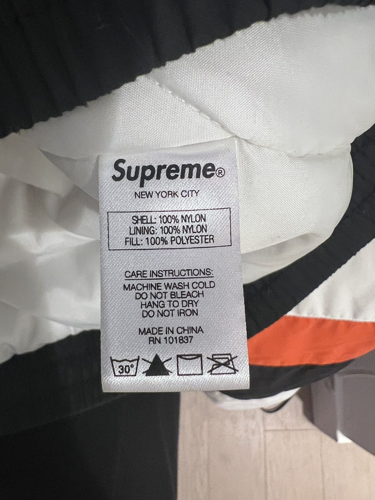 Supreme Supreme Puffy Hockey Pullover FW17 Sz M Size US M / EU 48-50 / 2 - 6 Thumbnail