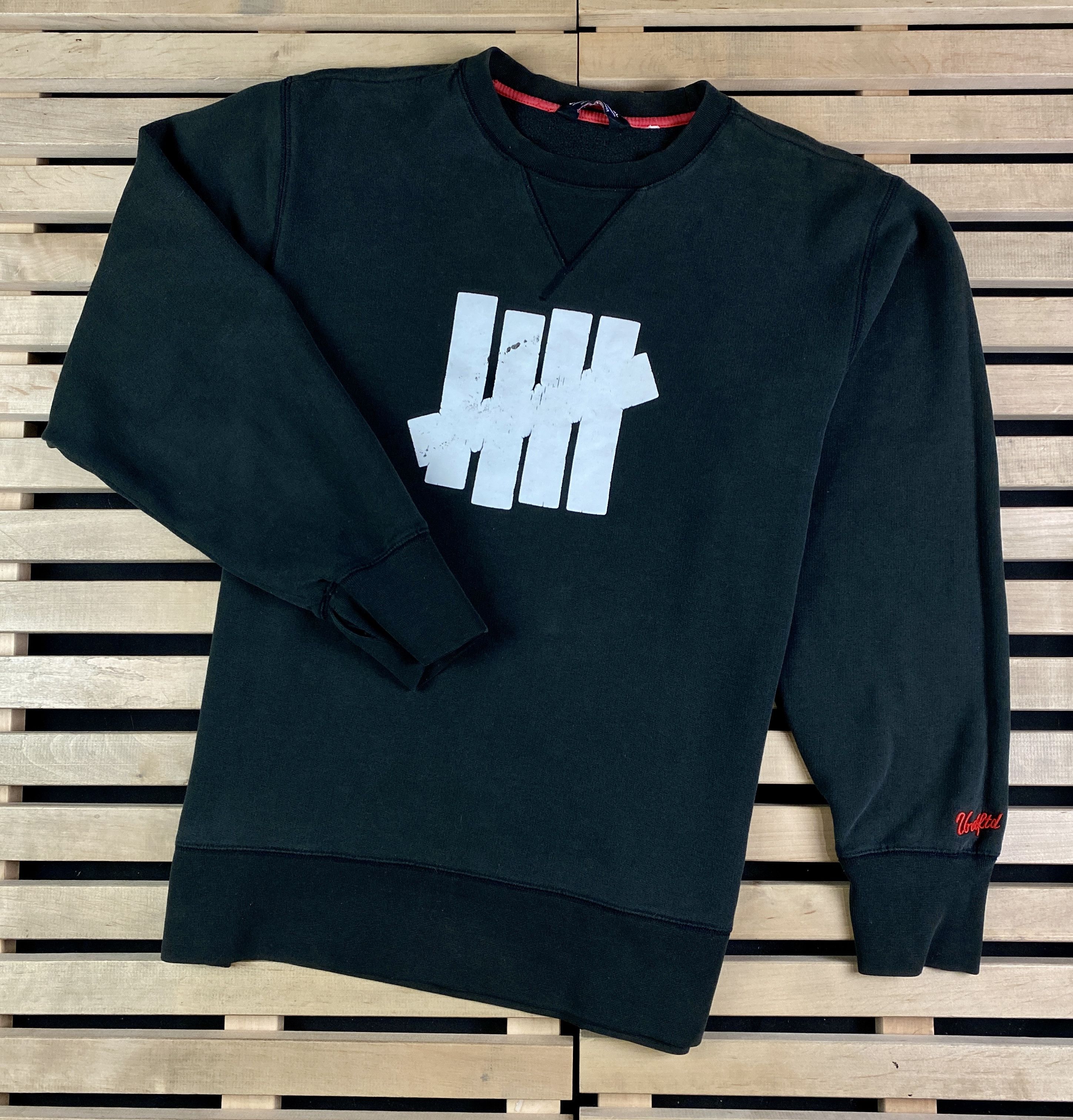 Undefeated Undefeated Crewneck Black Large | Grailed 