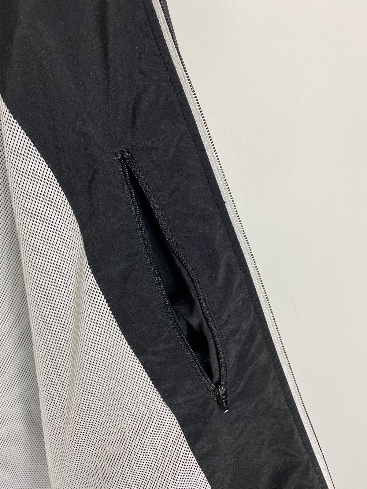 Lacoste 1990’s Vintage Lacoste Sport Nylon Windbreaker Light Jacket Size US XXL / EU 58 / 5 - 6 Thumbnail