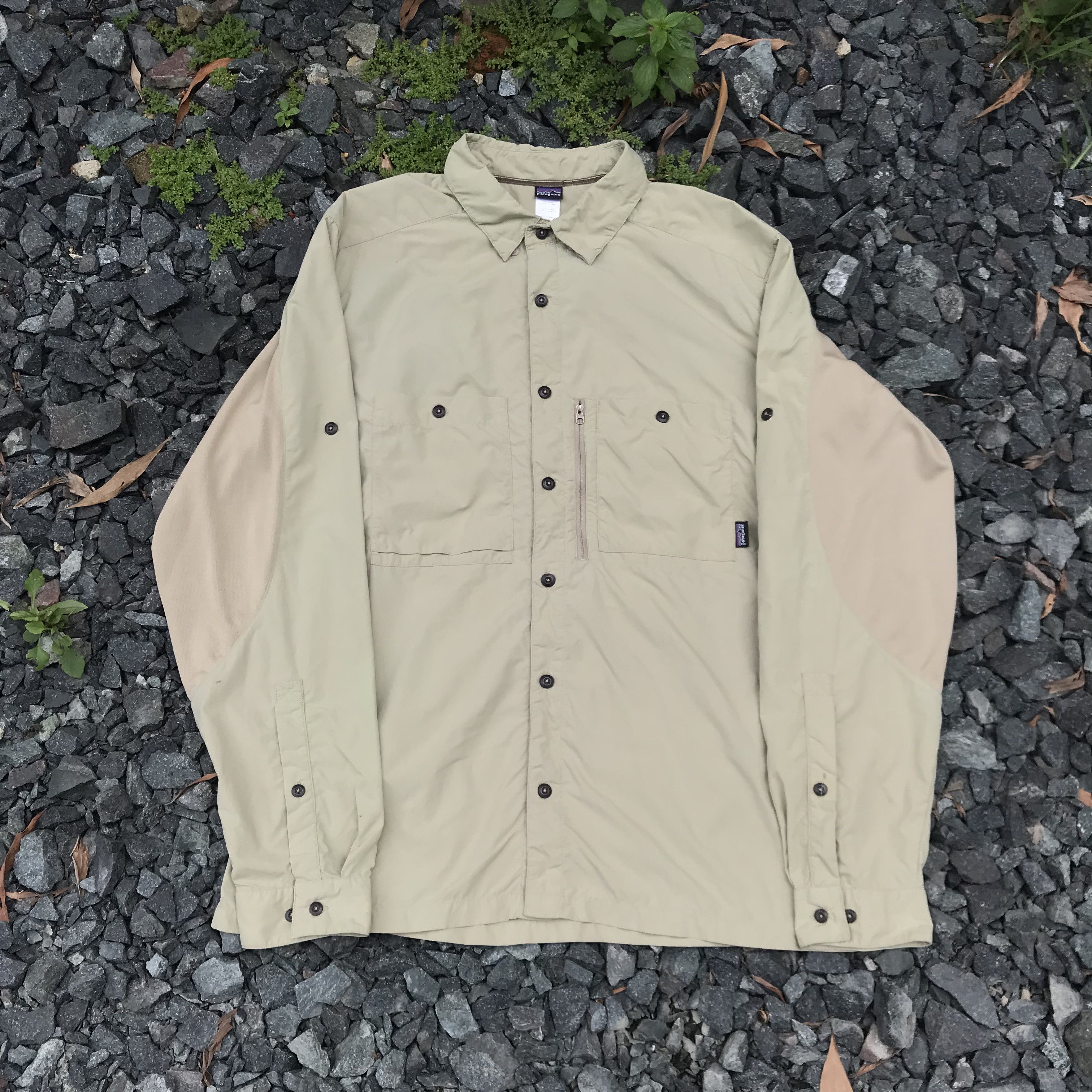 Patagonia Vintage Patagonia nylon XL button down light jacket Size US XL / EU 56 / 4 - 1 Thumbnail