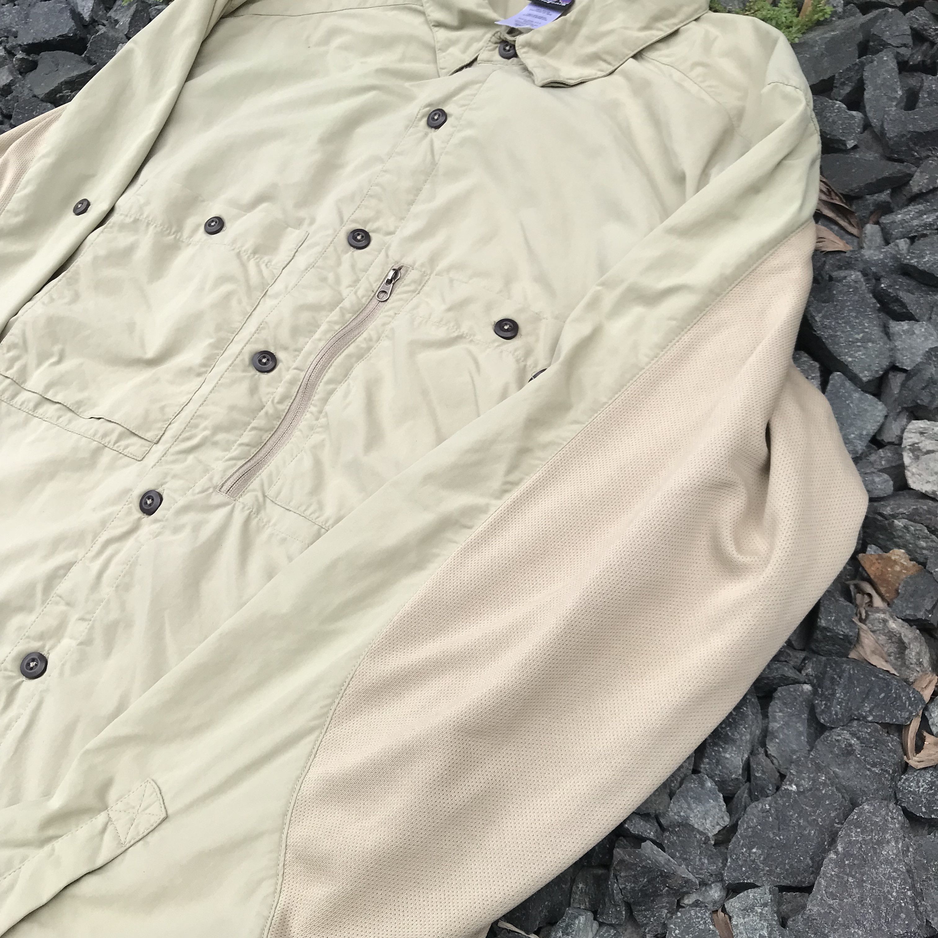 Patagonia Vintage Patagonia nylon XL button down light jacket Size US XL / EU 56 / 4 - 7 Thumbnail