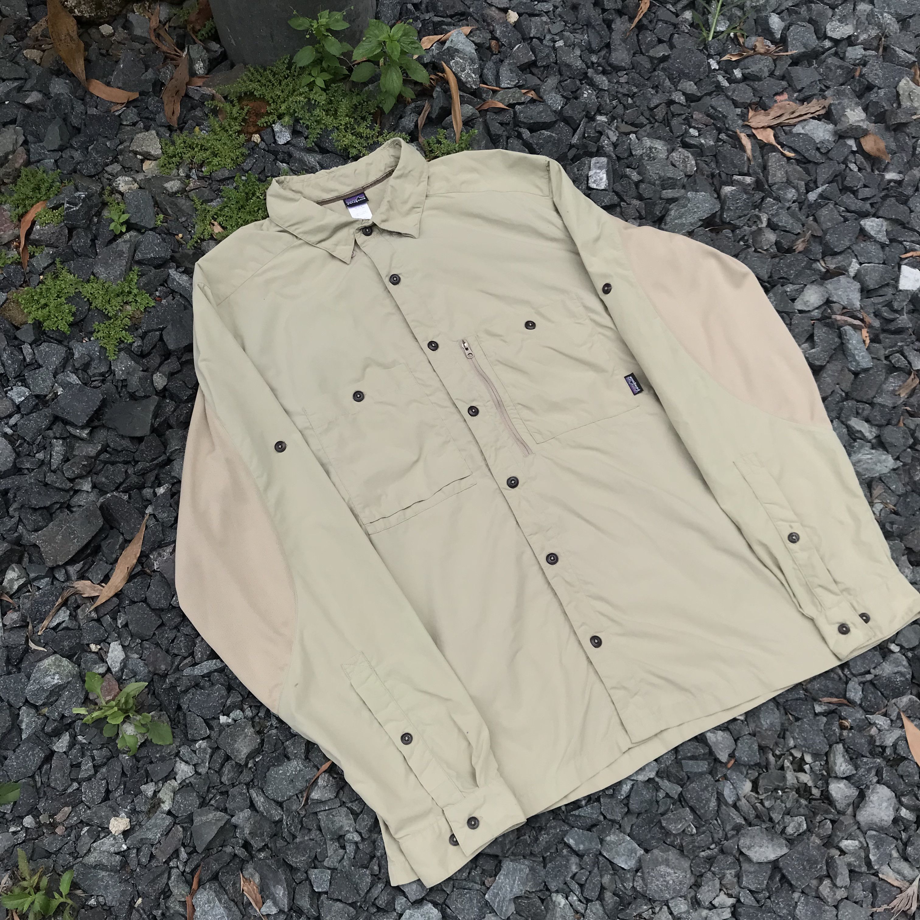 Patagonia Vintage Patagonia nylon XL button down light jacket Size US XL / EU 56 / 4 - 3 Thumbnail