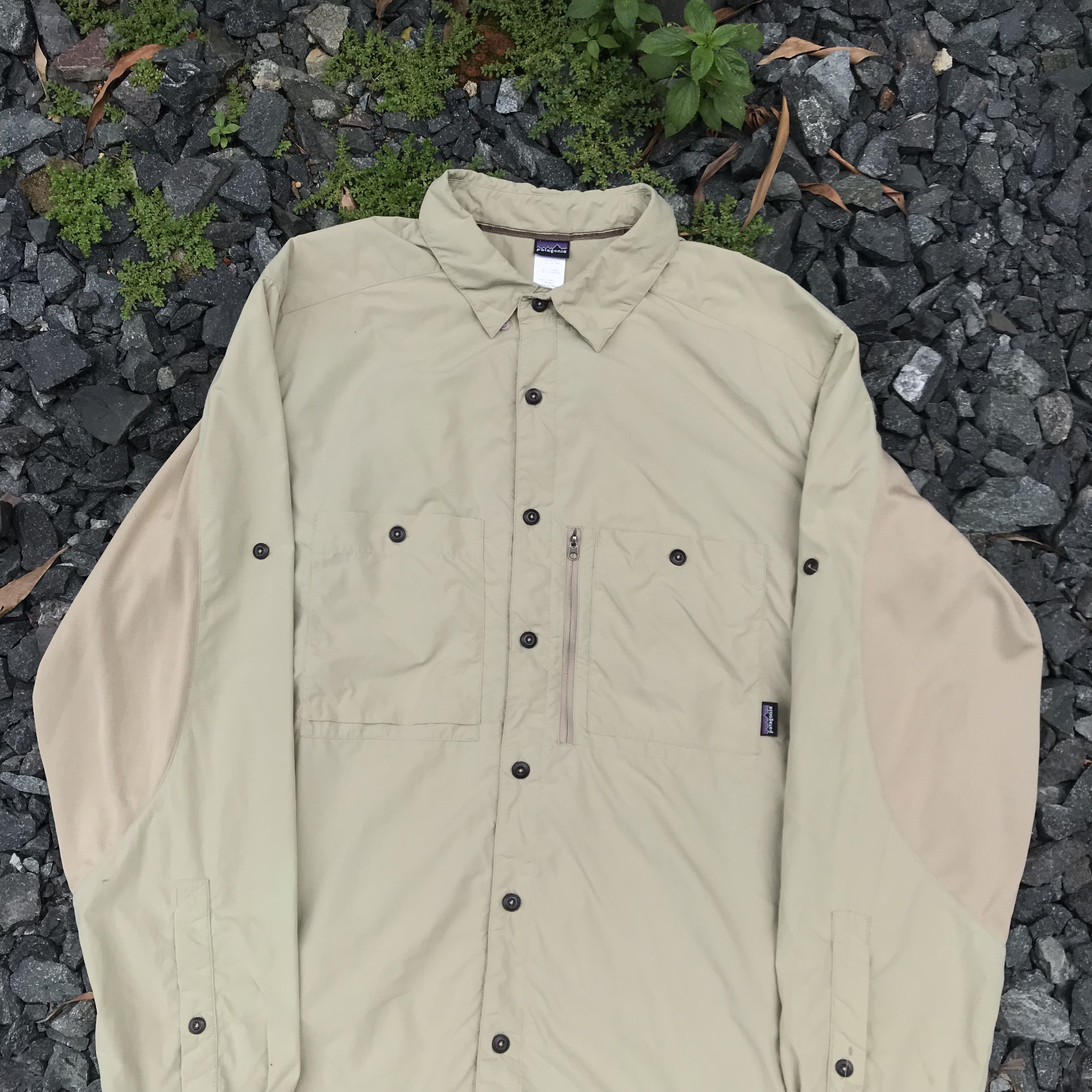 Patagonia Vintage Patagonia nylon XL button down light jacket Size US XL / EU 56 / 4 - 4 Thumbnail
