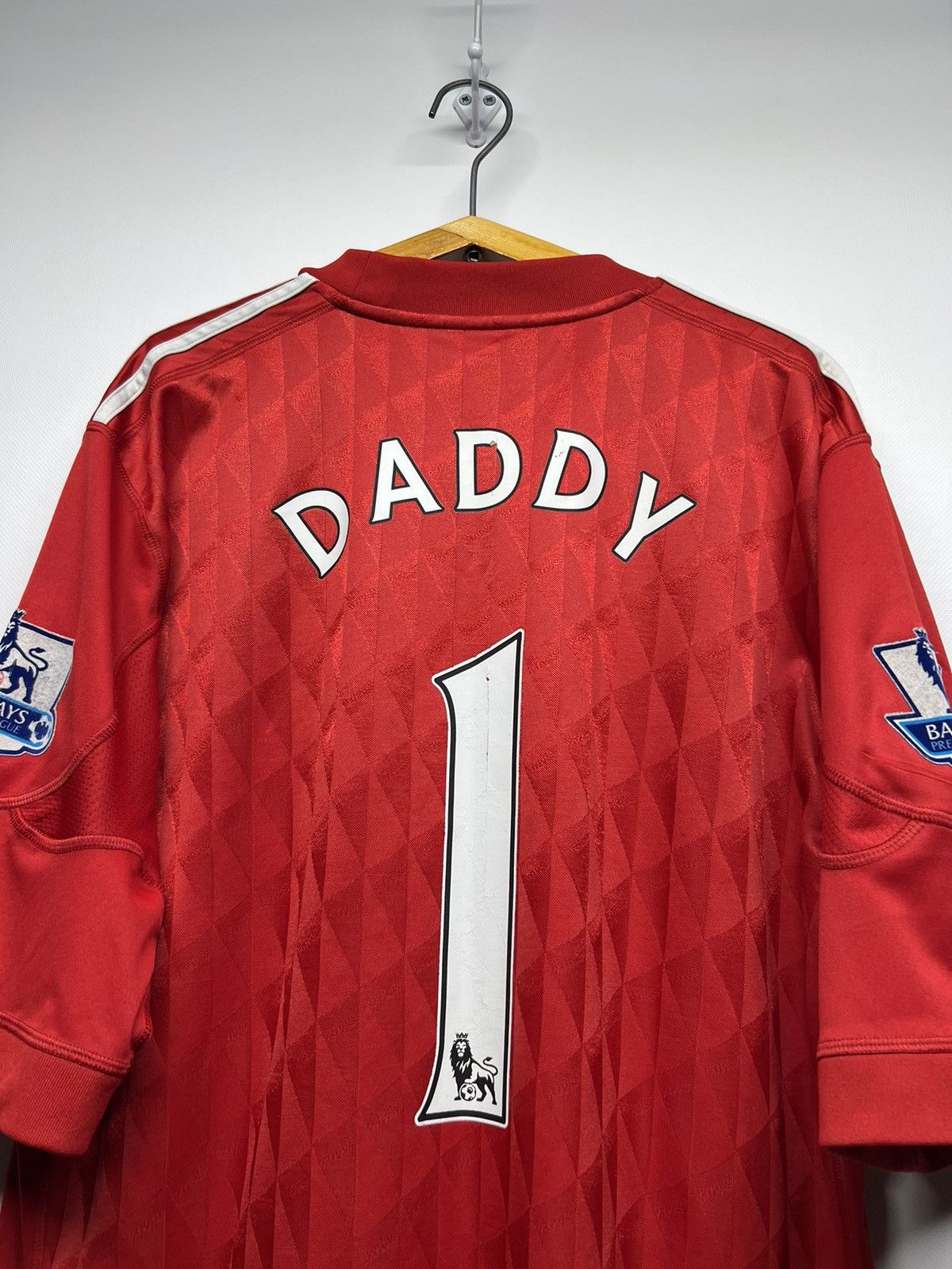 Adidas 2010-2012 Adidas Liverpool Daddy 1 Home Jersey T-Shirt Size US L / EU 52-54 / 3 - 11 Thumbnail