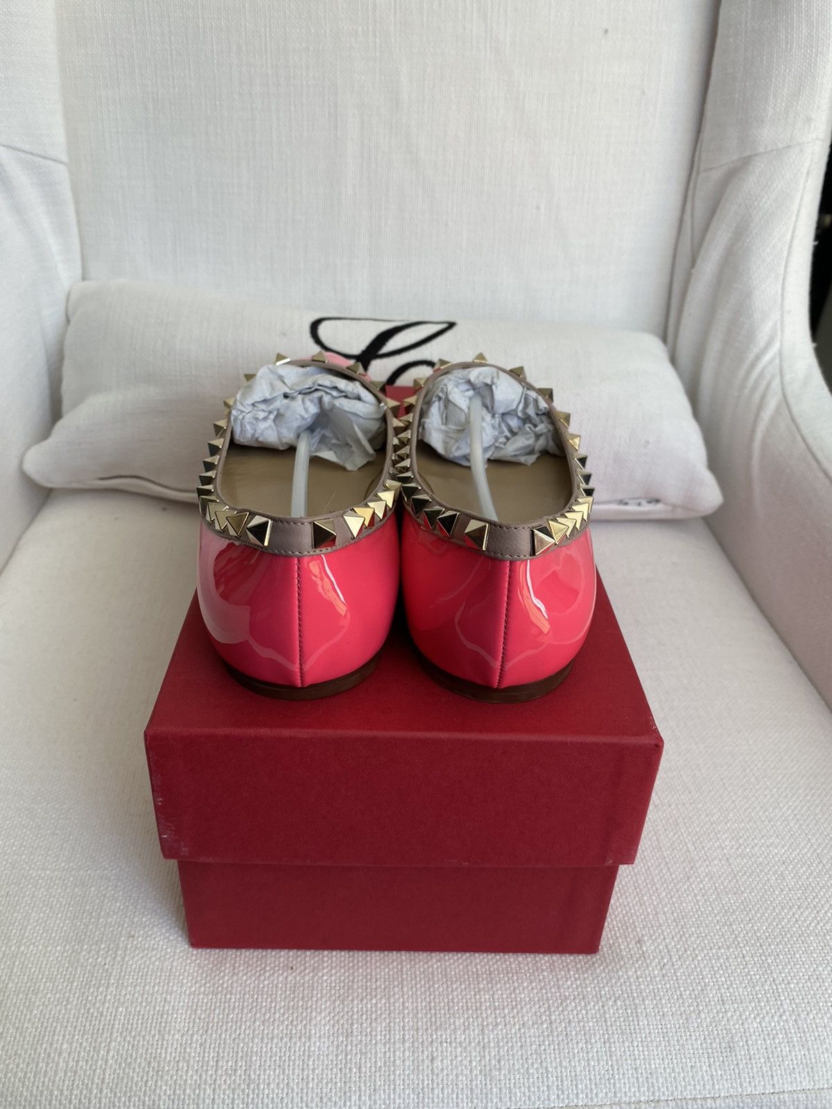 Valentino Valentino Pink Patent Leather Rockstud Pointed Toe Flats Size US 8.5 / IT 38.5 - 6 Thumbnail