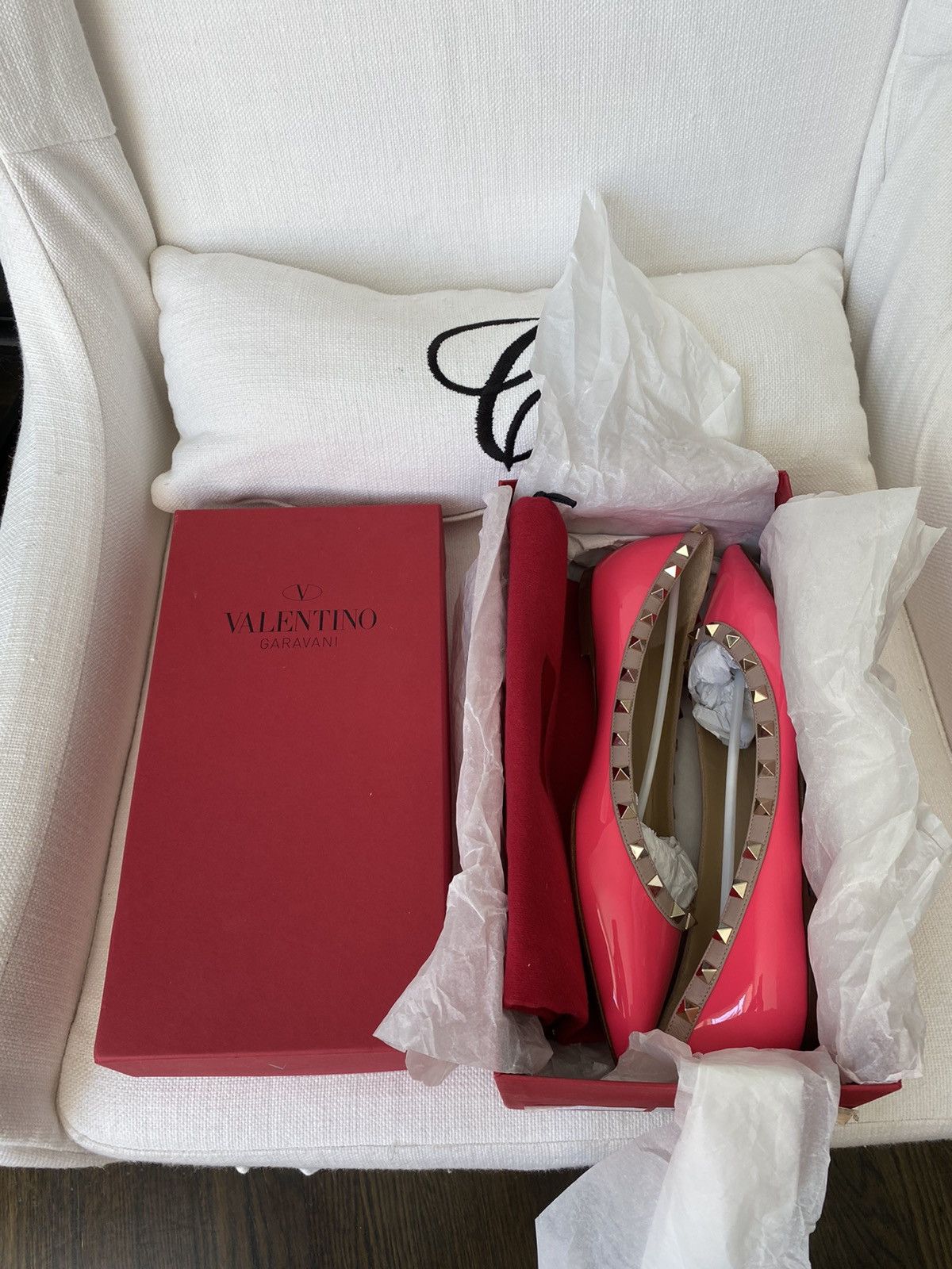 Valentino Valentino Pink Patent Leather Rockstud Pointed Toe Flats Size US 8.5 / IT 38.5 - 15 Thumbnail