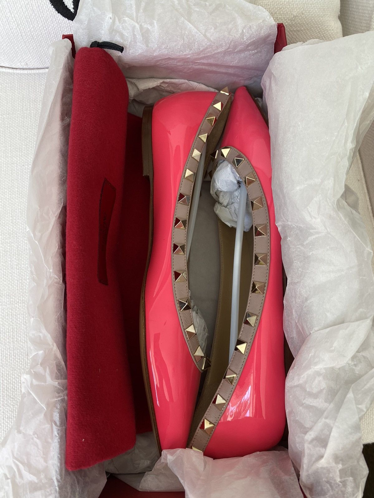 Valentino Valentino Pink Patent Leather Rockstud Pointed Toe Flats Size US 8.5 / IT 38.5 - 16 Thumbnail