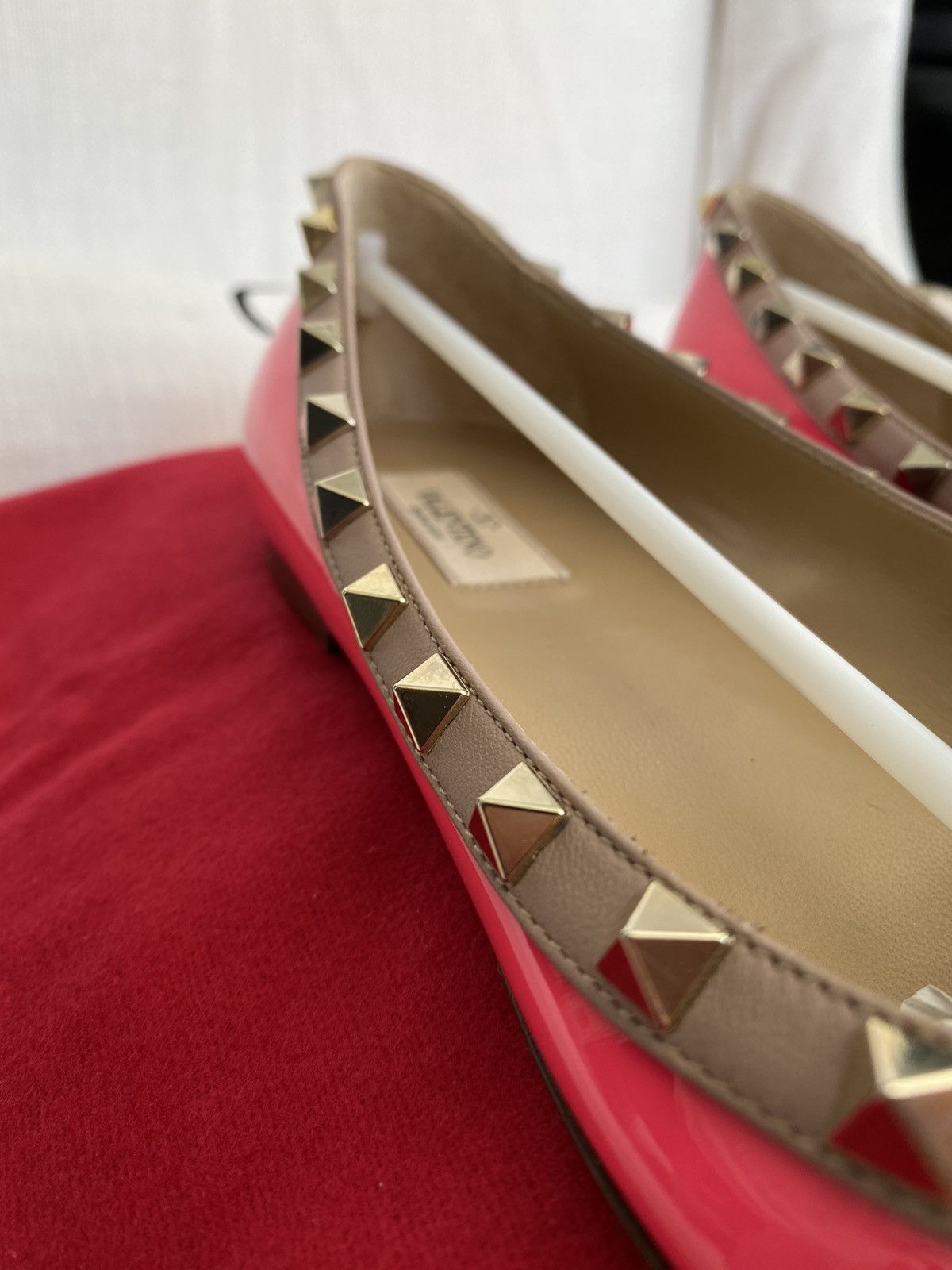 Valentino Valentino Pink Patent Leather Rockstud Pointed Toe Flats Size US 8.5 / IT 38.5 - 19 Thumbnail