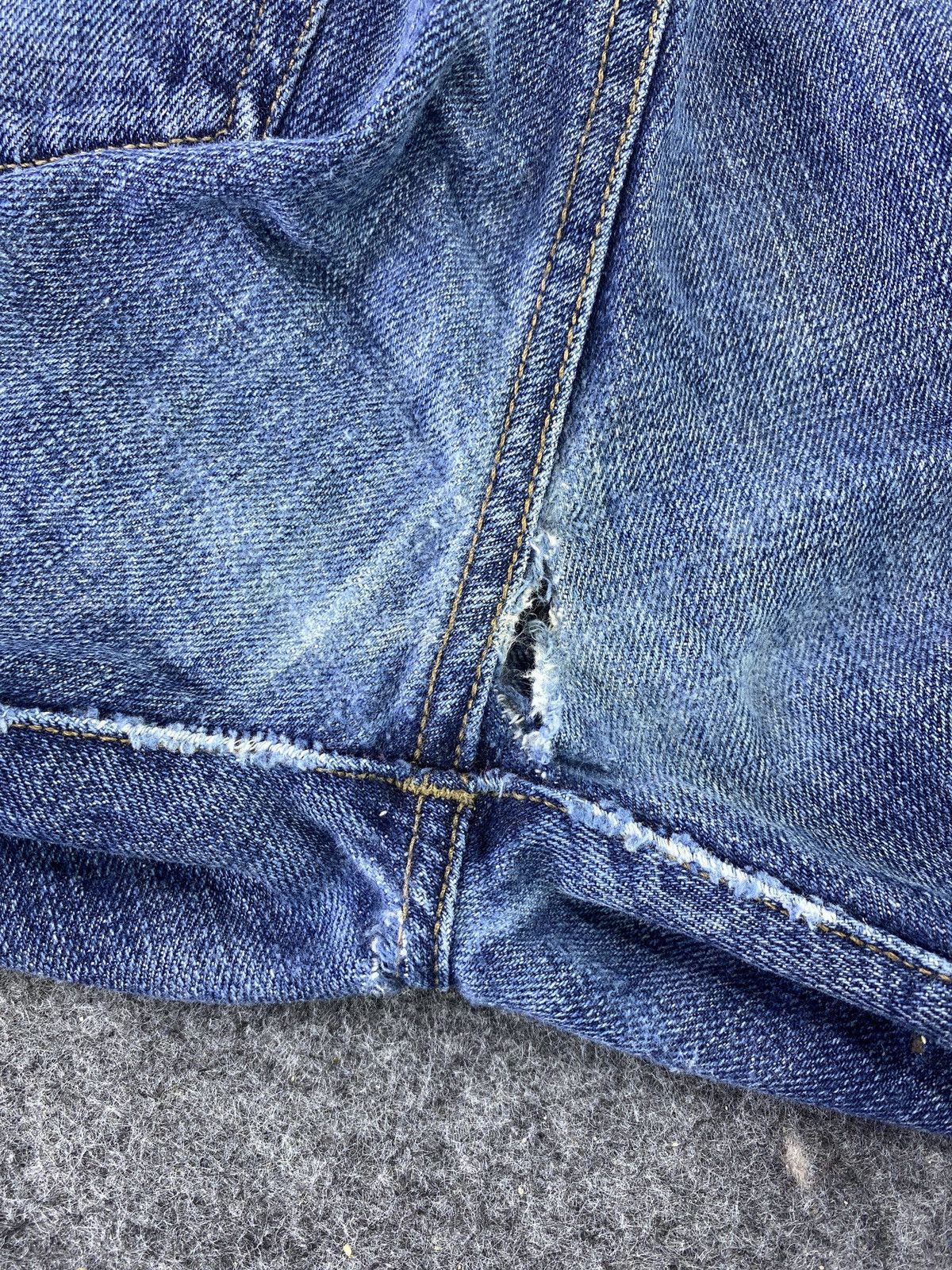 Levi's VINTAGE LEVI'S 501 BLUE JEANS - J623 Size US 34 / EU 50 - 11 Thumbnail