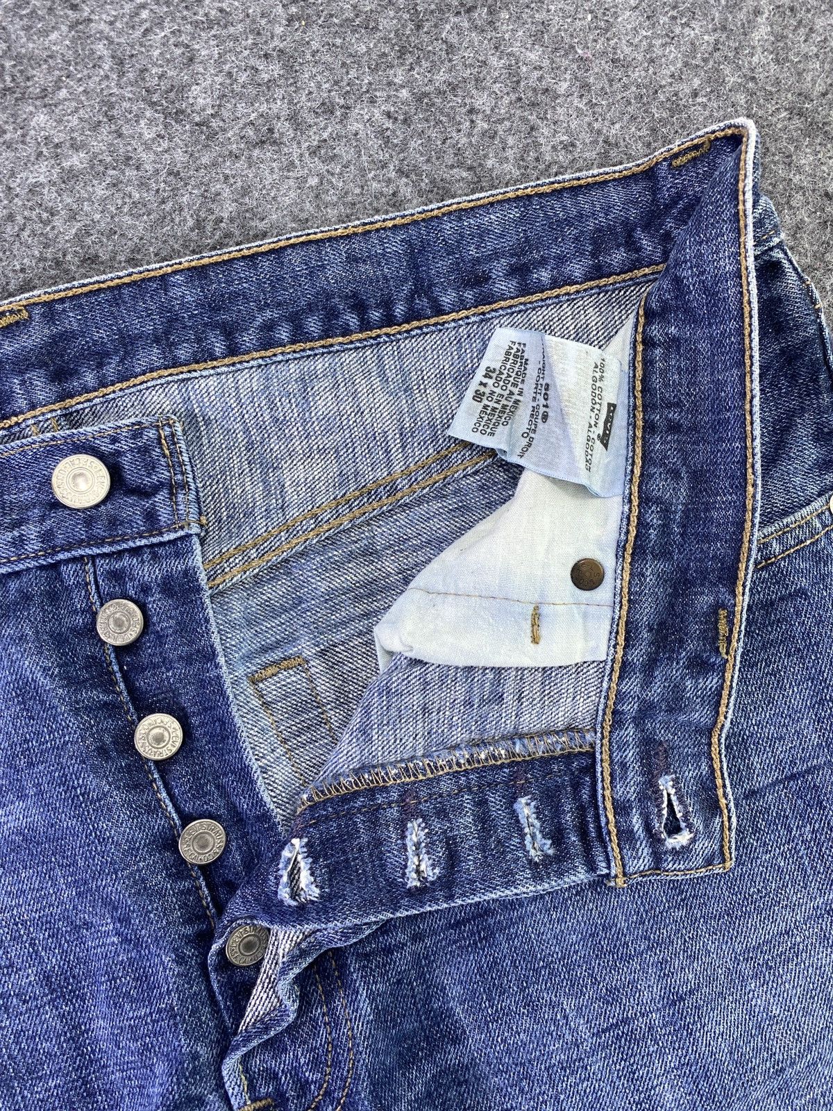 Levi's VINTAGE LEVI'S 501 BLUE JEANS - J623 Size US 34 / EU 50 - 3 Thumbnail